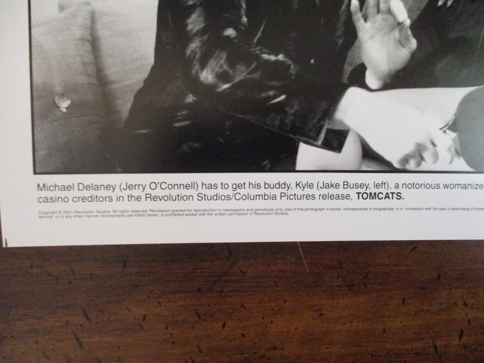 (TOMCATS) Jake Busey/Jerry O'Connell/2001 10" x 8" Black and White Press Photo, изображение 3