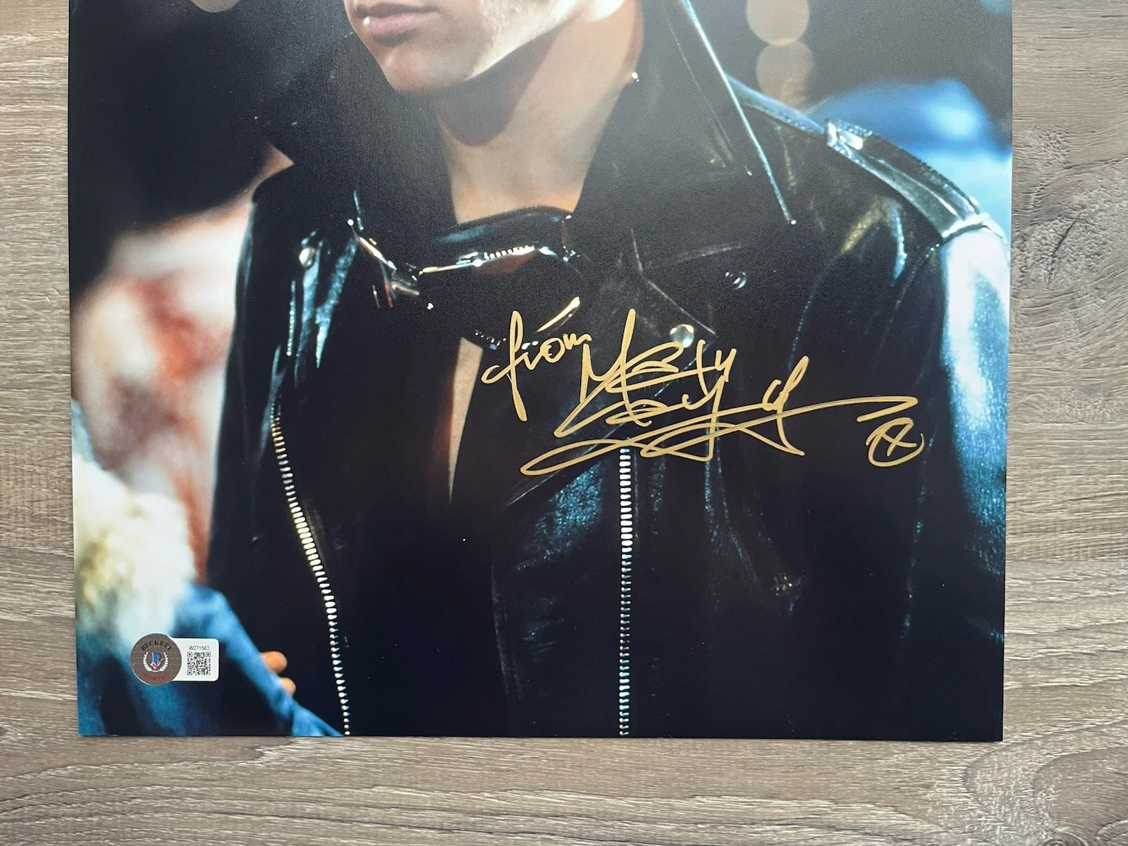 Maxwell Caulfield — Maxwell Caulfield Signed Michael Carrington 11x14 Photo Beckett COA Grease 2, изображение 3