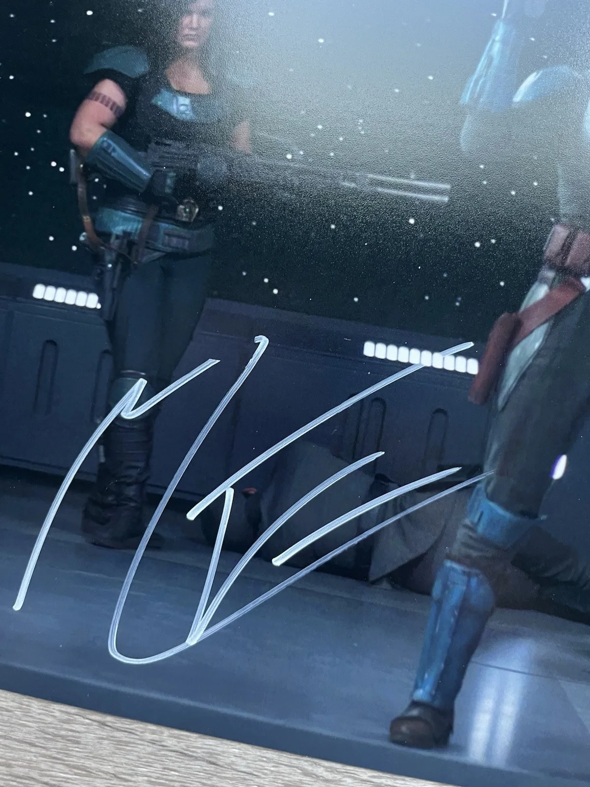 Mercedes Varnado — Mercedes Varnado Signed Mandalorian 11x14 Photo SWAU COA Star Wars Sasha Banks, изображение 4