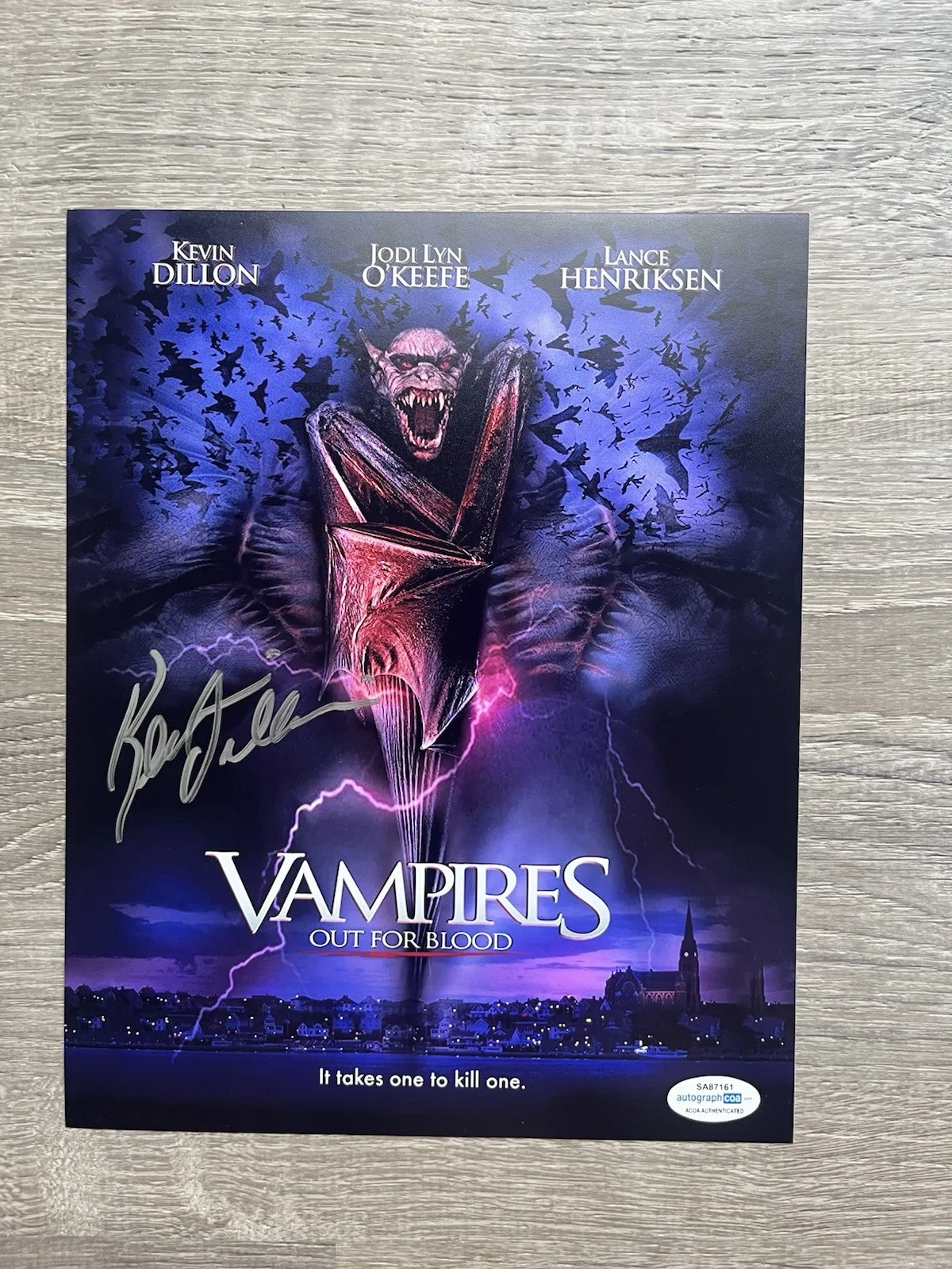 Kevin Dillon — Kevin Dillon Signed Vampires Out For Blood 8x10 Photo ACOA COA Horror Entourage, image 2