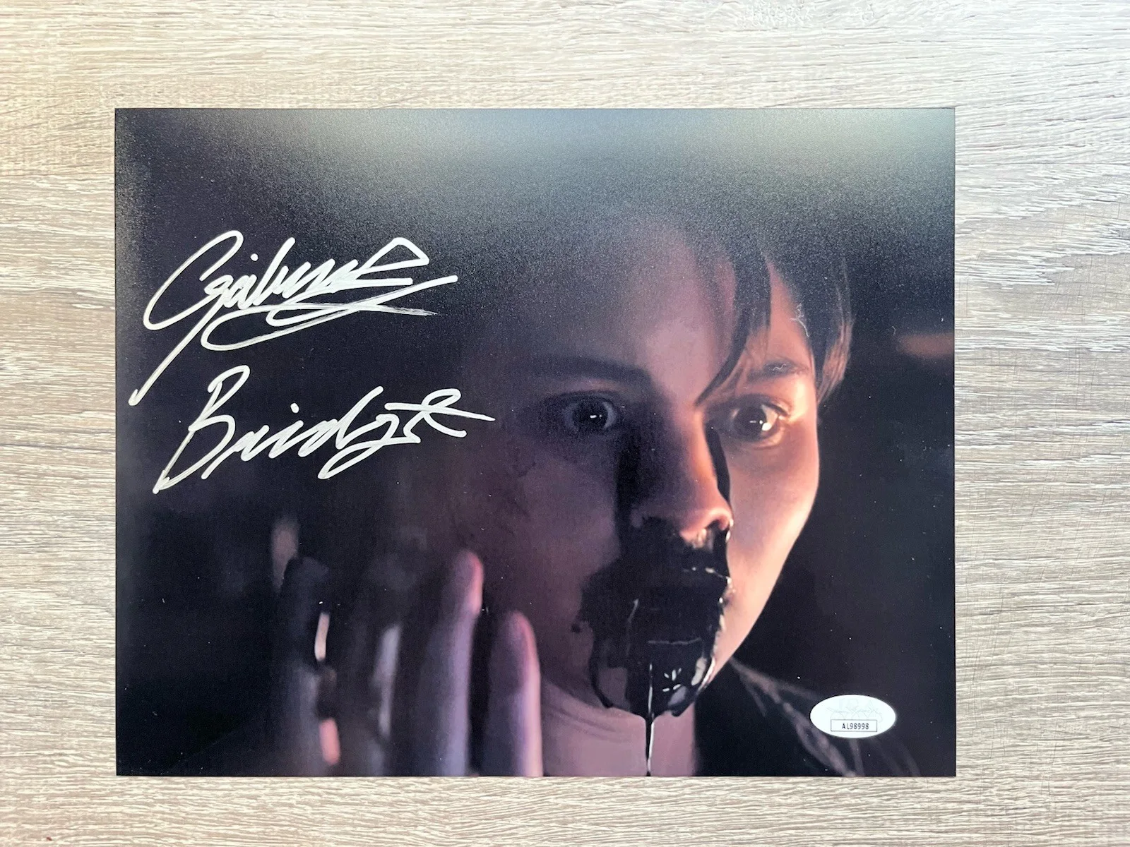 Gabrielle Echols — Gabrielle Echols Signed Evil Dead Rise 8x10 Photo JSA COA Horror Autograph, изображение 2