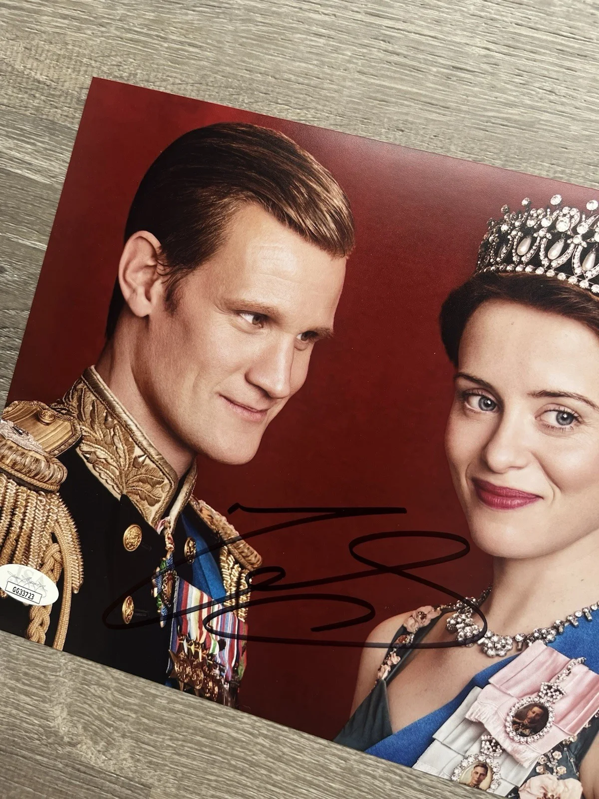 Matt Smith — Matt Smith Signed The Crown 8x10 Photo JSA COA Prince Philip Doctor Who, изображение 3