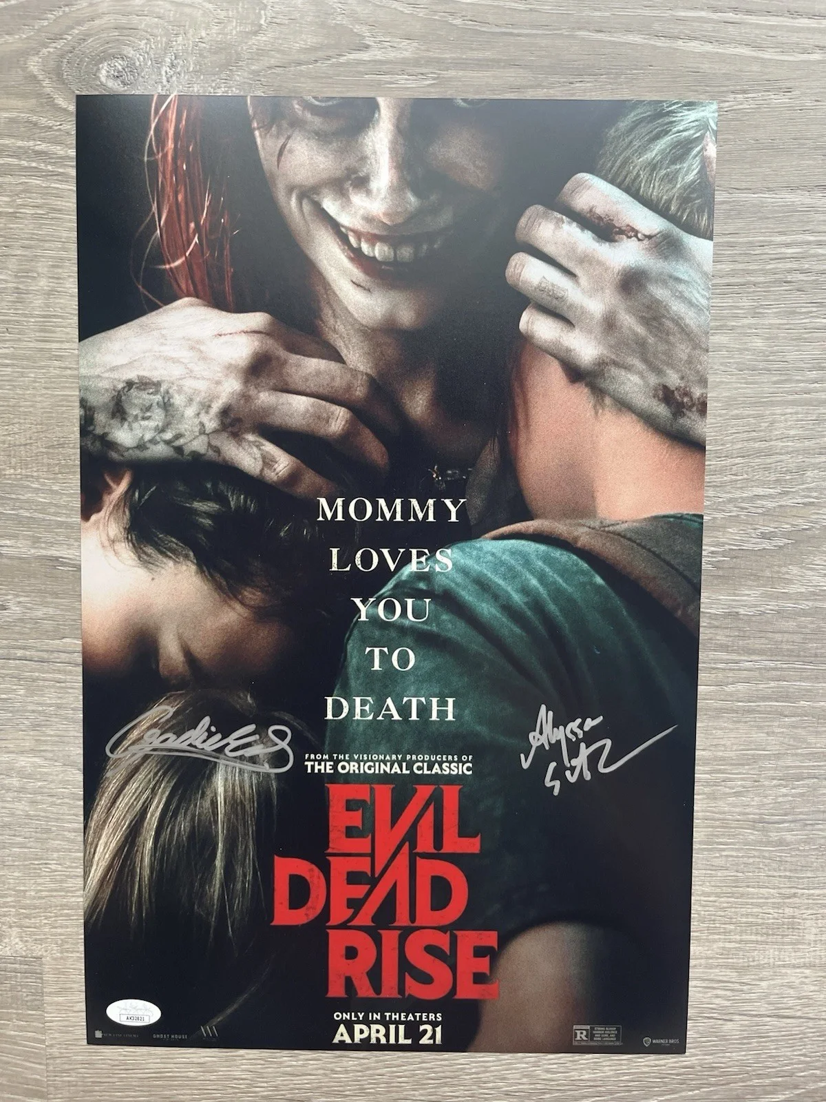 Alyssa Sutherland Gabrielle Echols Signed Evil Dead Rise 11x17 Photo JSA COA, image 2