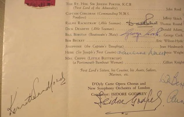 H.M.S. PINAFORE D'OYLY CARTE OPERA I. GODFREY LP BOX - Autographs Letters Extras, изображение 4