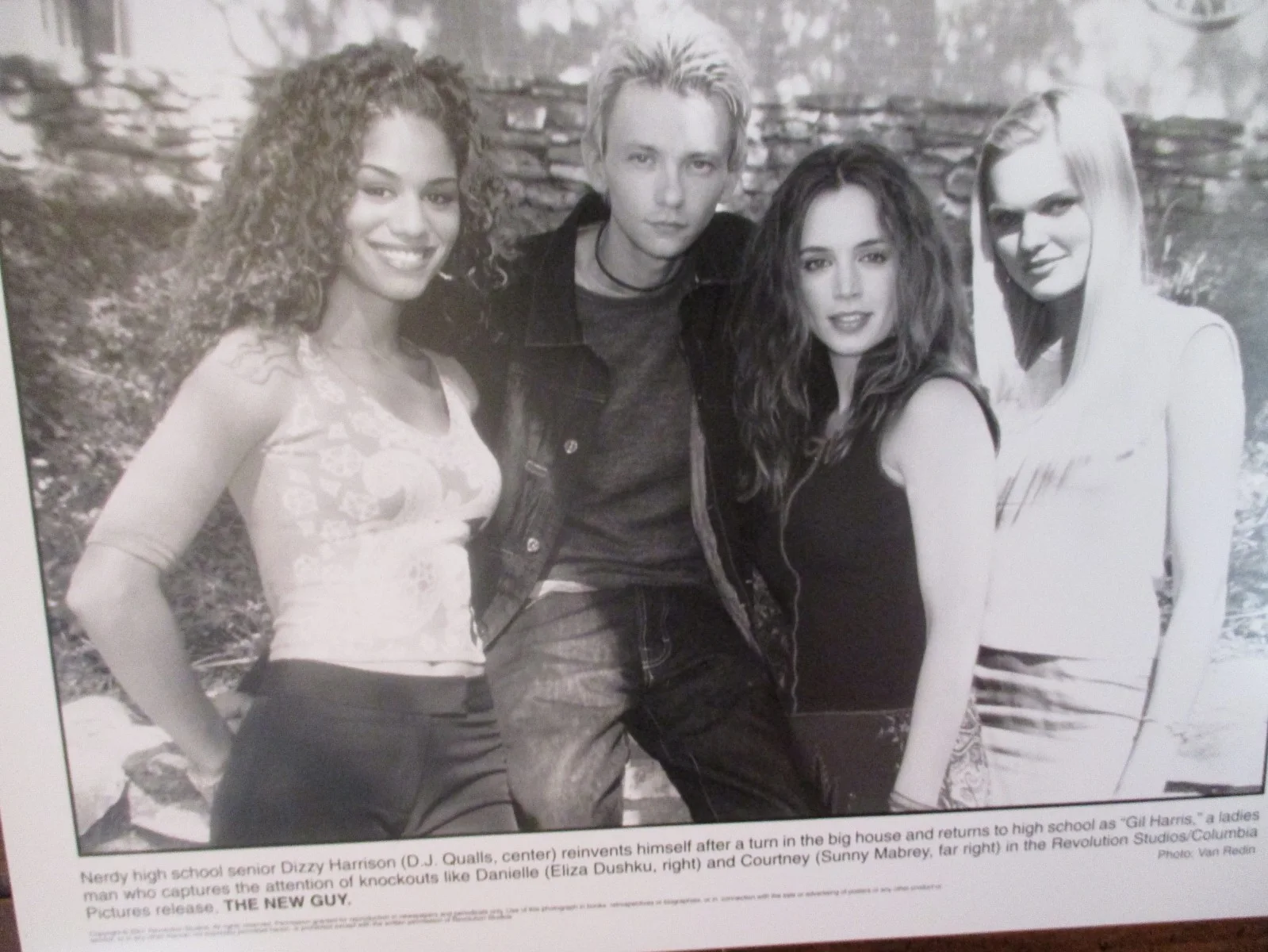 Eliza Dushku/Sunny Mabrey/DJ Qualls("THE NEW GUY")2002 Black & White Press Photo, изображение 2