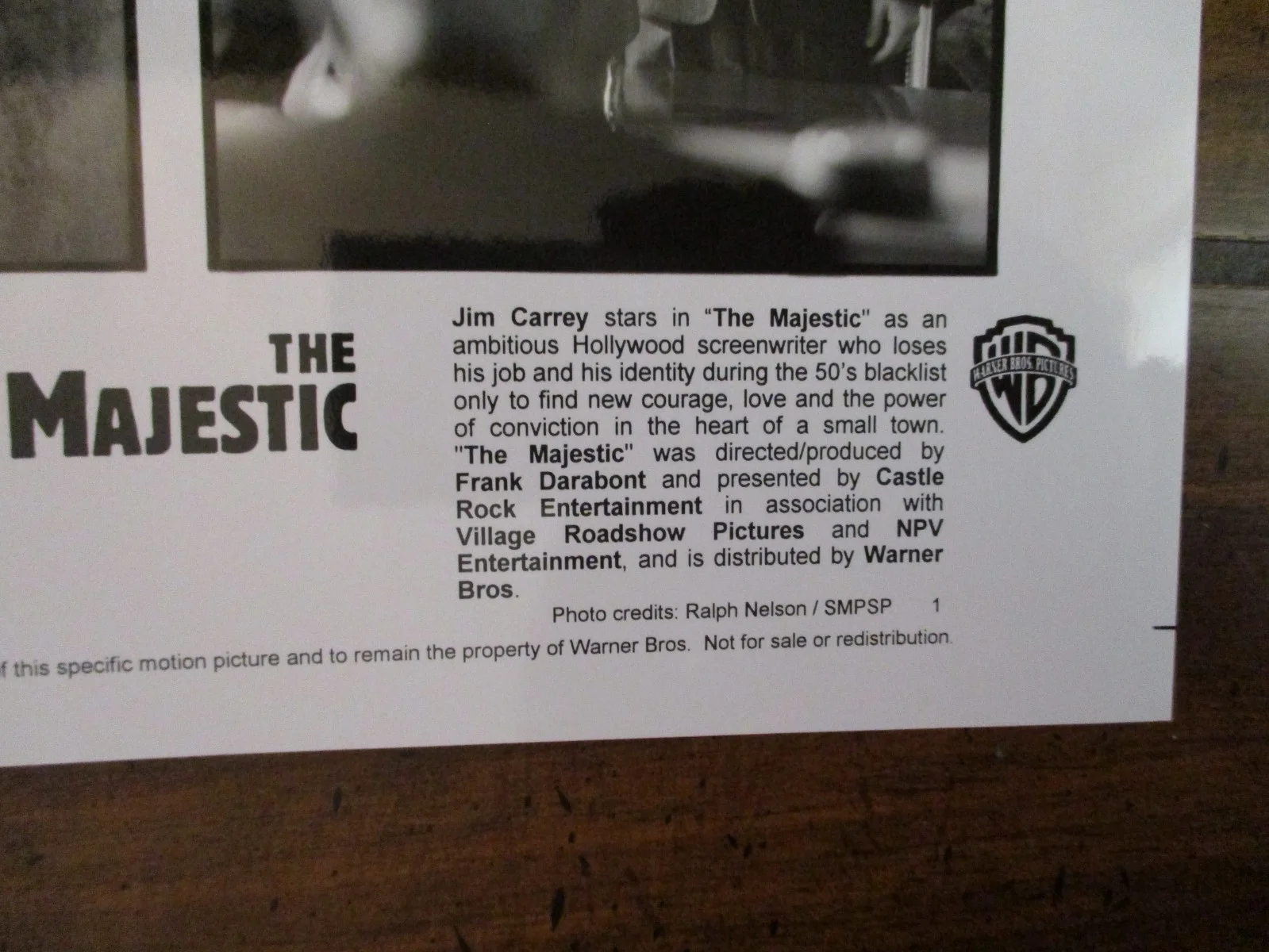 Jim Carrey ("THE MAJESTIC") 2001 8" x 10" Glossy Black and White Press Photo, изображение 3