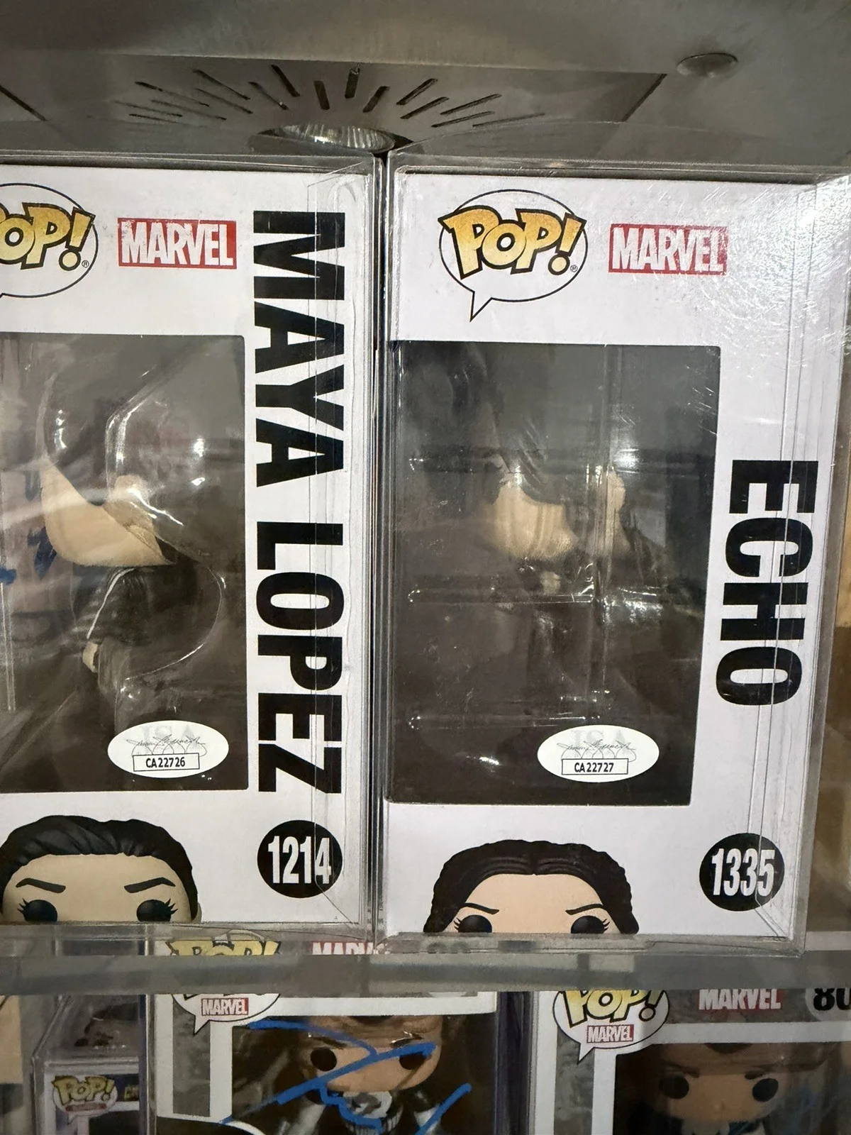 Alaqua Cox — Alaqua Cox "Echo" AUTOGRAPH Signed 1335 Funko Pop Vinyl Figure & Maya Lopez, изображение 2