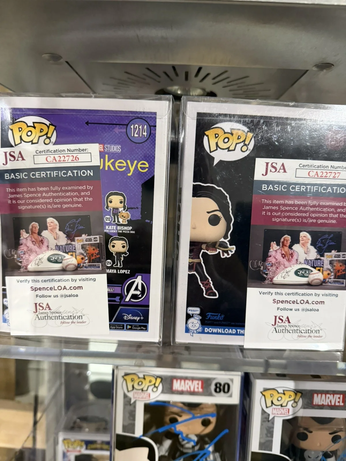 Alaqua Cox — Alaqua Cox "Echo" AUTOGRAPH Signed 1335 Funko Pop Vinyl Figure & Maya Lopez, изображение 3