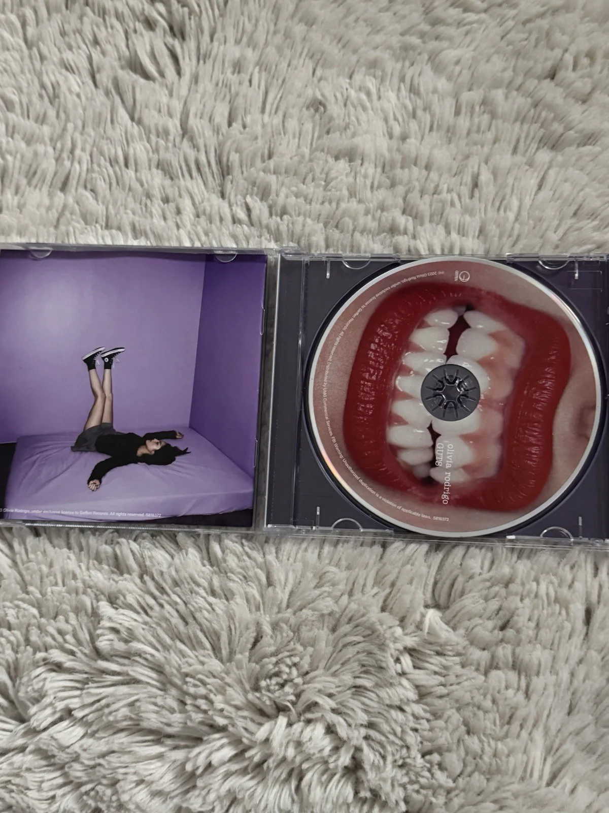 Olivia Rodrigo Guts Signed CD (never used), image 3