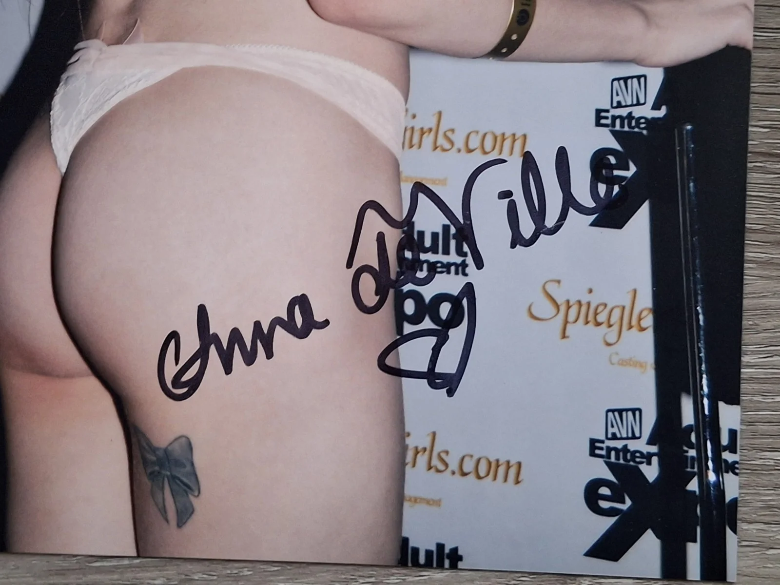 Anna de Ville Signed 8x12" Original PHOTO #2 - Cheeky, image 2