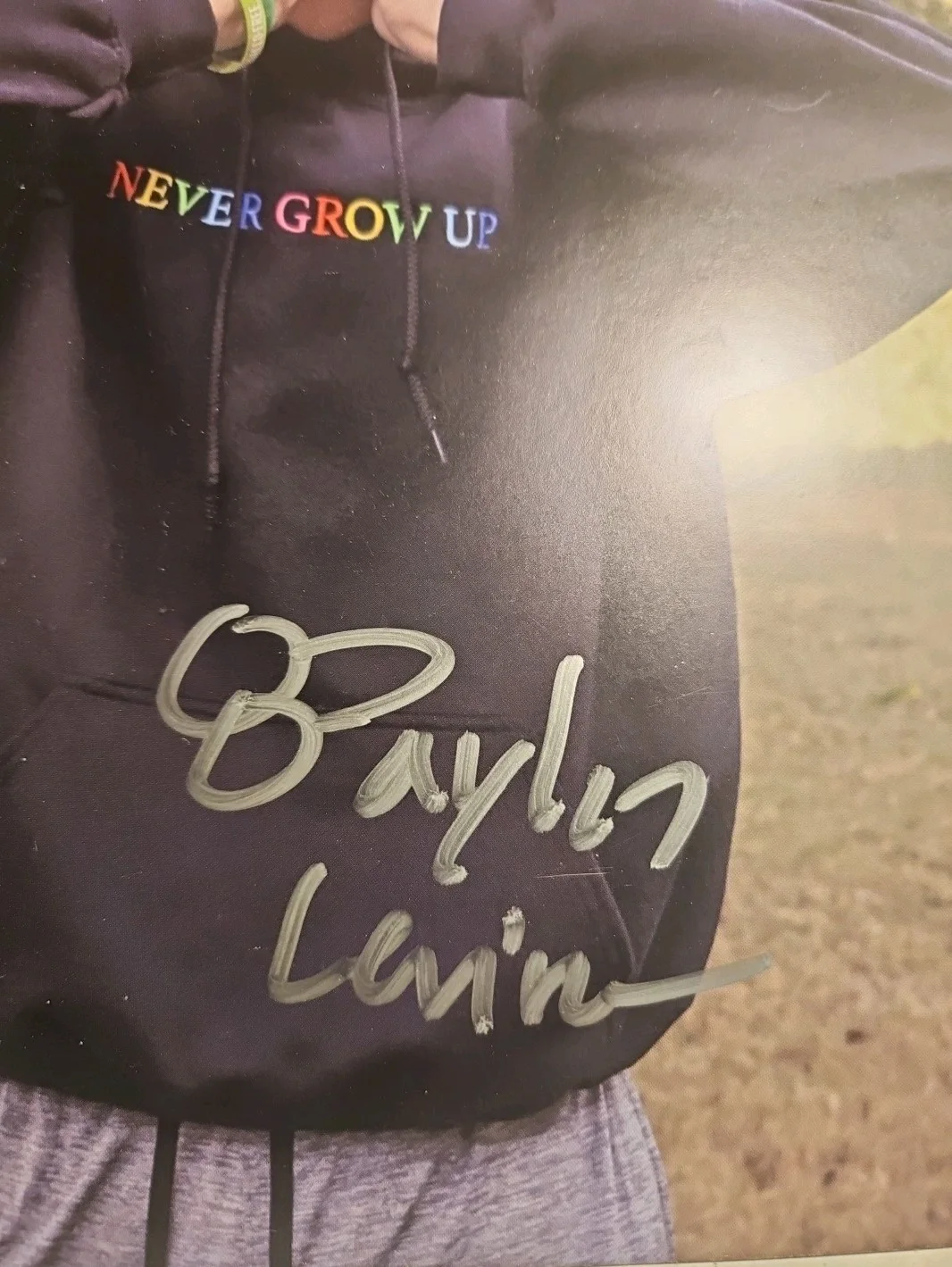 Baylen Levine — New Authentic Baylen Levine Autographed 8x10 Photo, comes with free Bracelet, изображение 3