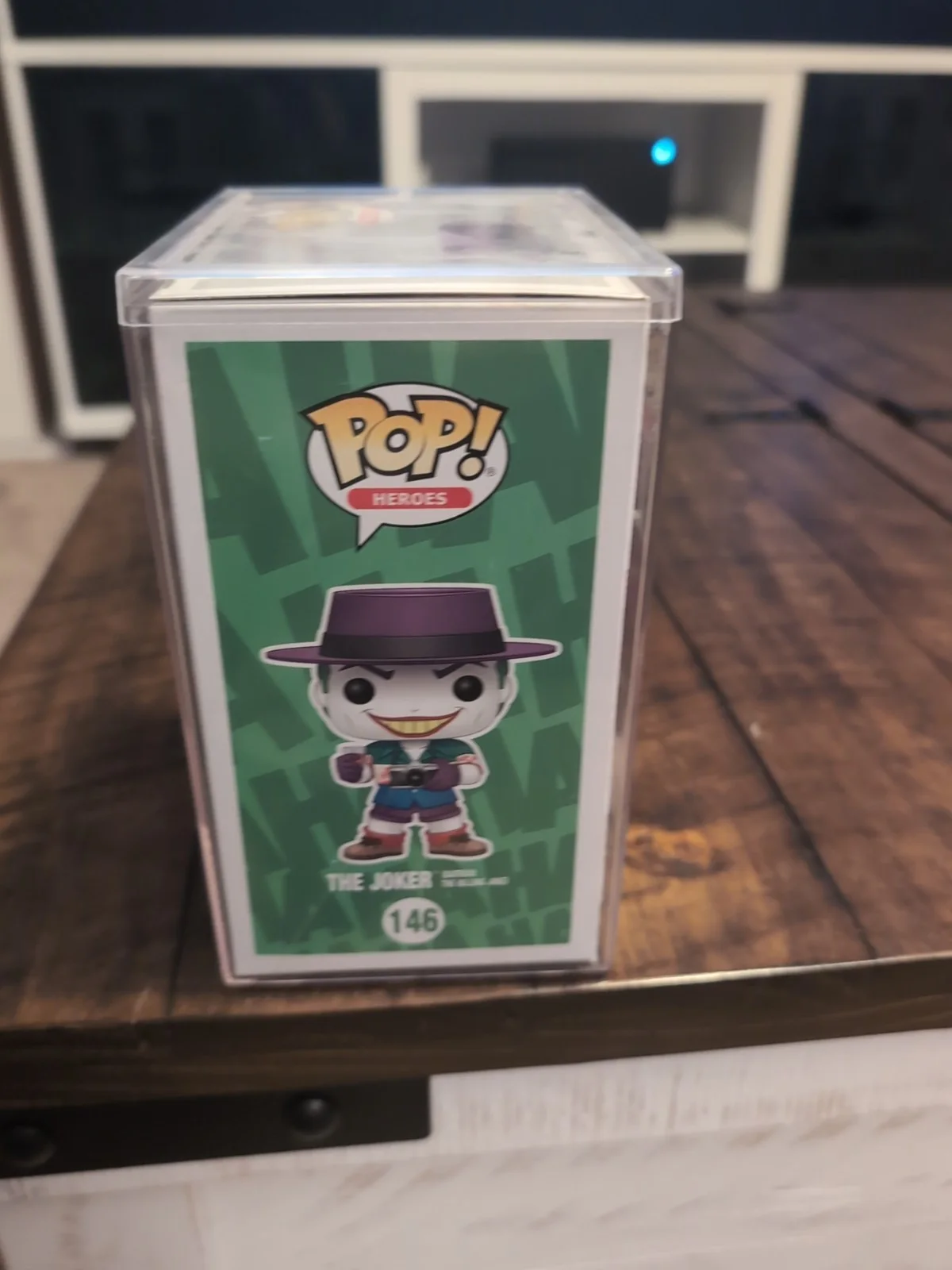 Troy Baker — Troy Baker Signed Funko Pop 146 Joker Batman The Killing Joke, изображение 2