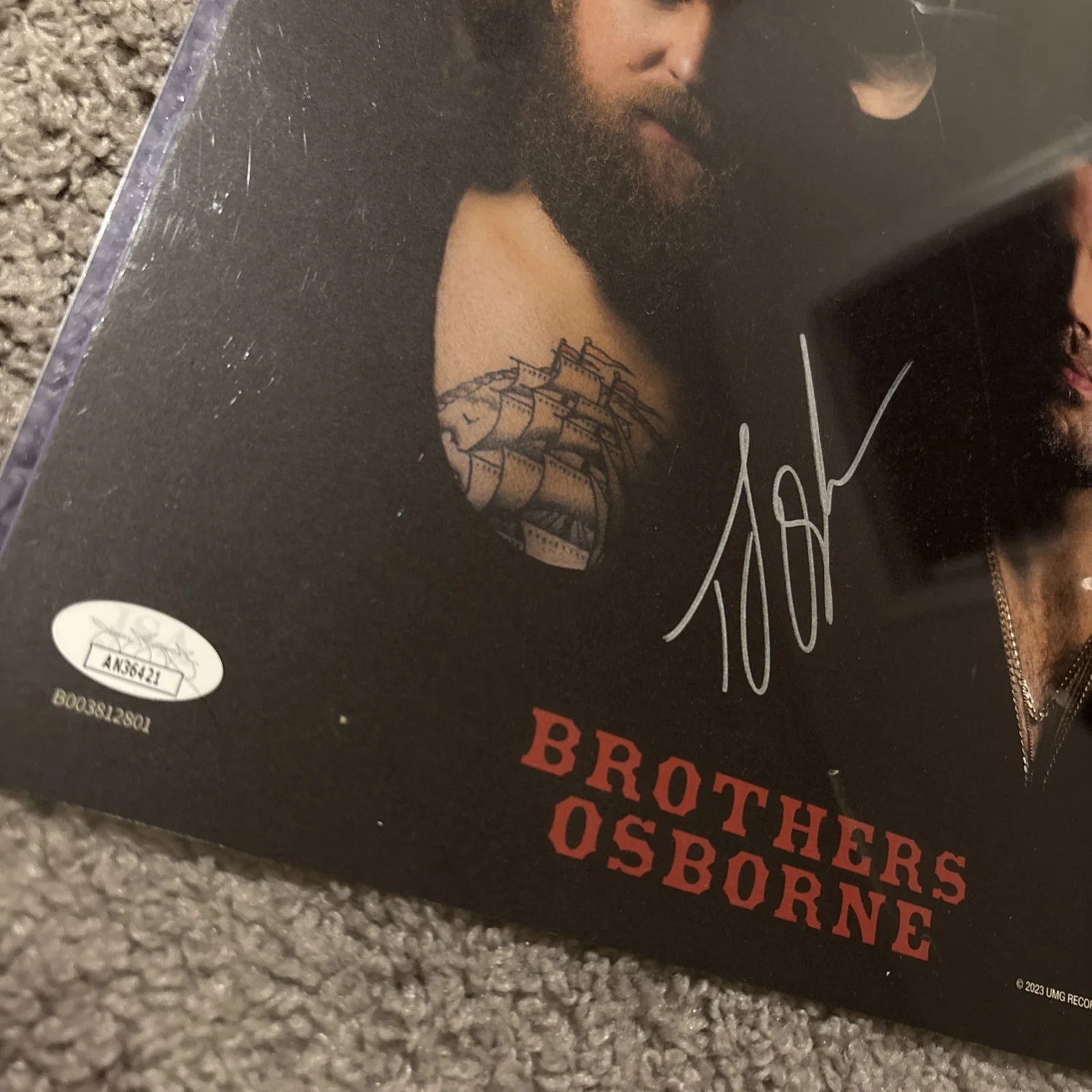 JSA Signed Brothers Osborne Record Art Insert Photo Autograph Country Music 421, изображение 4