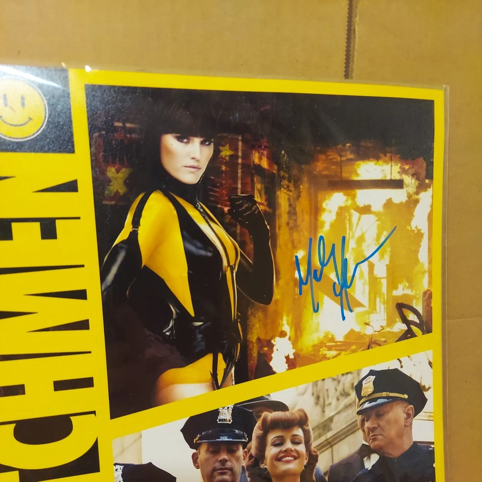 Malin Akerman, Carla Gugino — WATCHMEN Dual Signed Autograph MALIN ACKERMAN and CARLA GUGINO Beckett BAS, изображение 2