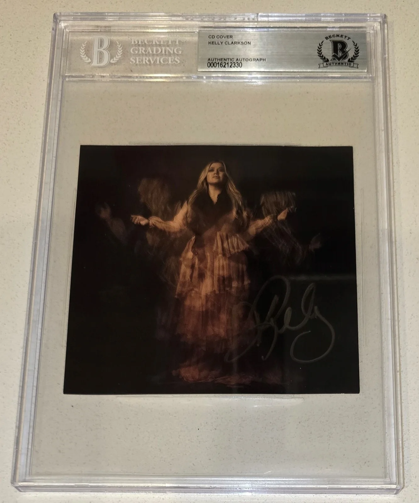 Kelly Clarkson Autograph Chemistry CD Cover Beckett BAS Authentic Signature Auto, image 3