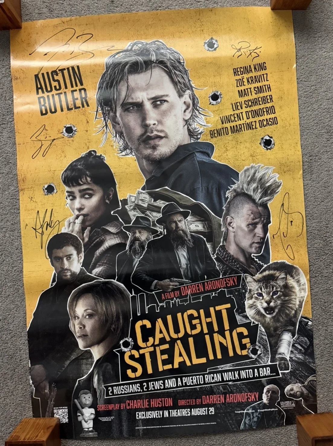 Caught Stealing Signed Movie Poster. Size 27x40, image 3