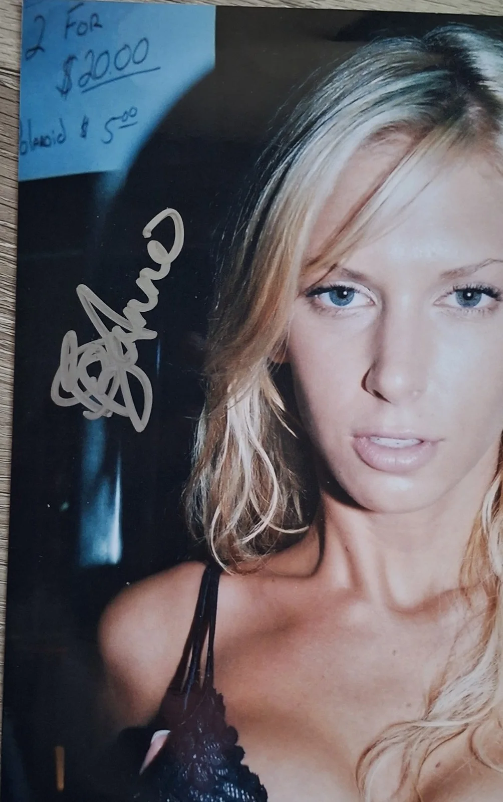 Brooke BANNER Signed 8x12" Original PHOTO #2 - More than a handful, image 2