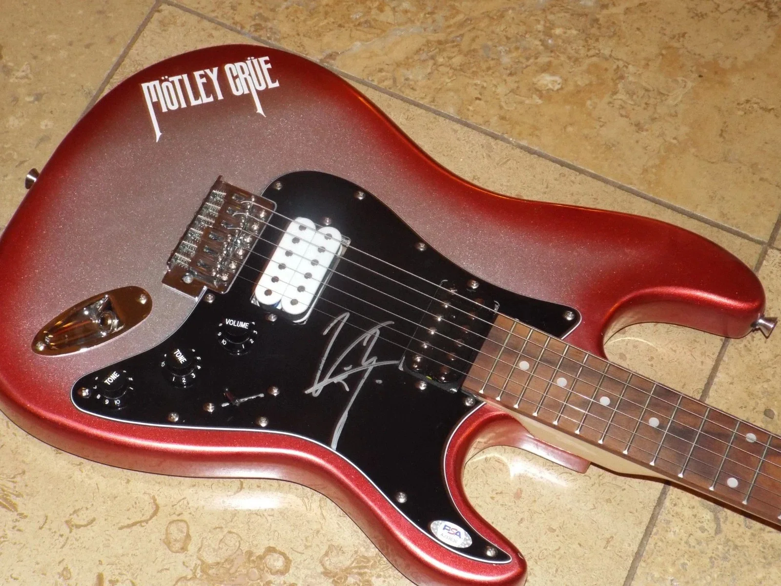 VINCE NEIL signed MOTLEY CRUE autographed ELECTRIC GUITAR ~PSA/DNA coa mint, image 5