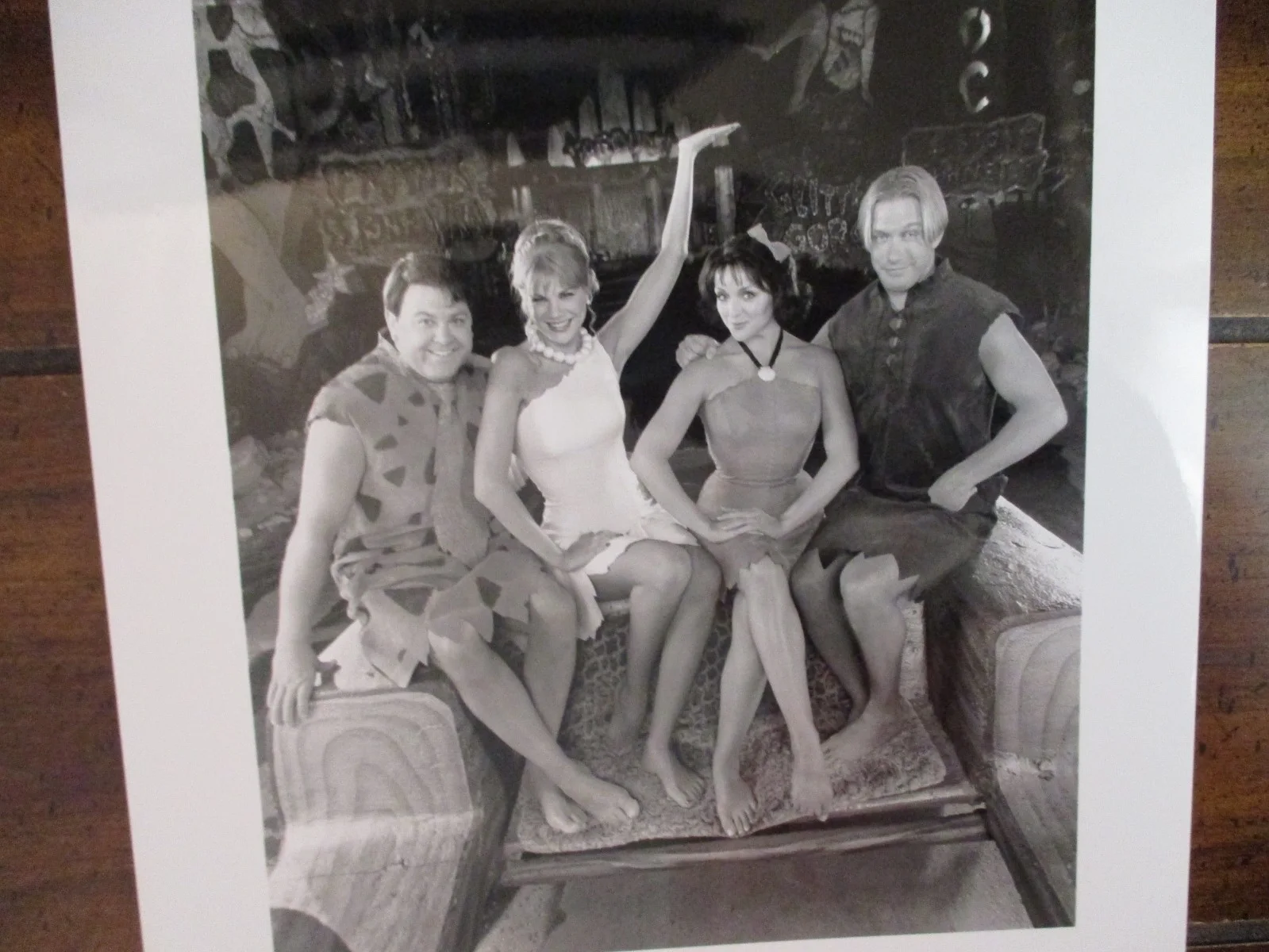 Mark Addy/Jane Krakowski/S Baldwin(THE FLINTSTONES IN VIVA ROCK VEGAS)2000 Photo, изображение 2