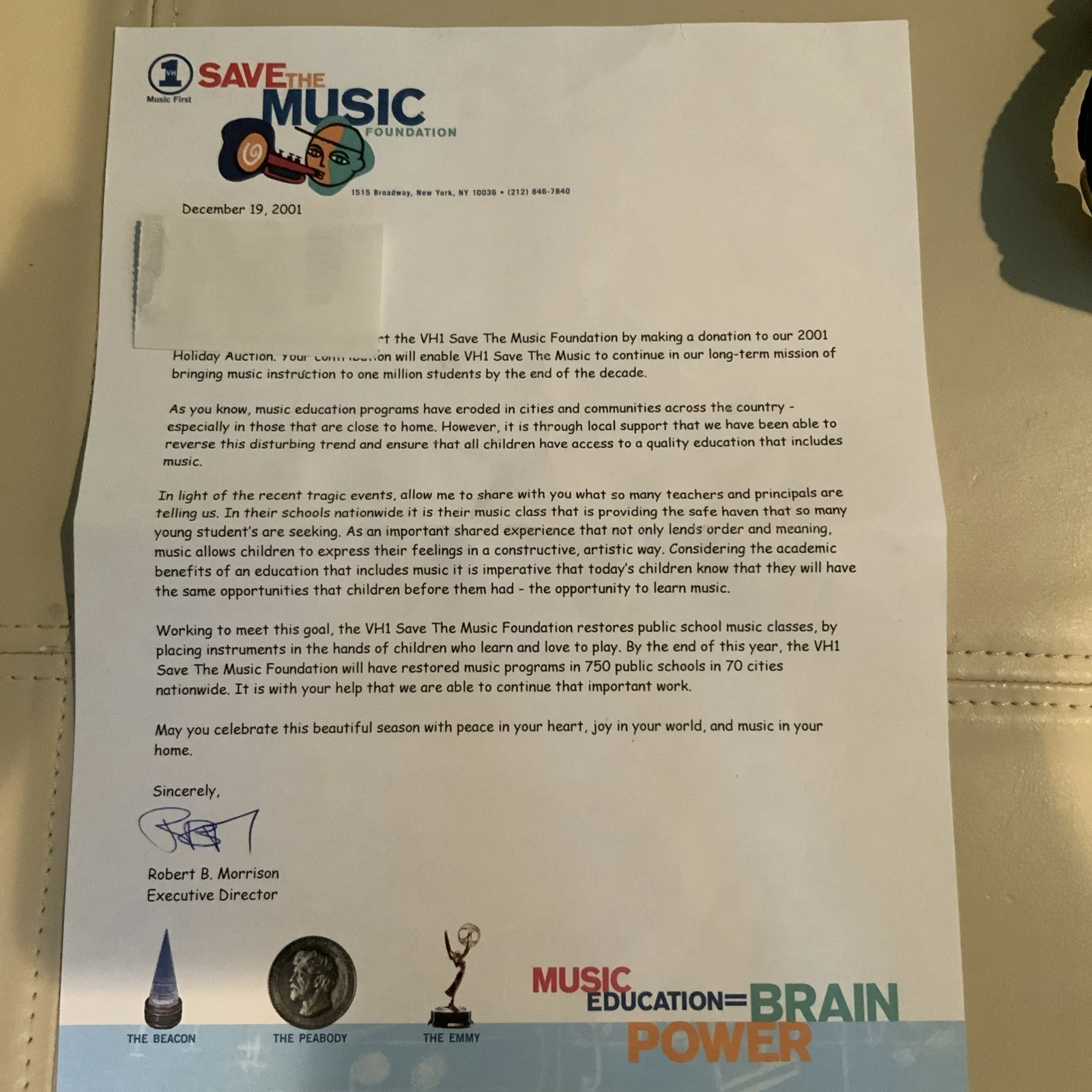 Isaac Hayes — Isaac Hayes Signed My VH1 Music Awards Program 2001. With Certificate And Letter, image 4