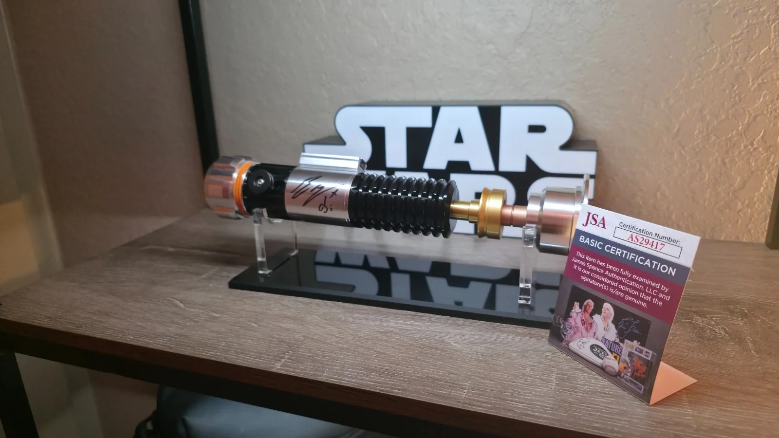 Ewan McGregor — EWAN McGREGOR GALAXY’S EDGE SIGNED LEGACY LIGHTSABER JSA, image 4