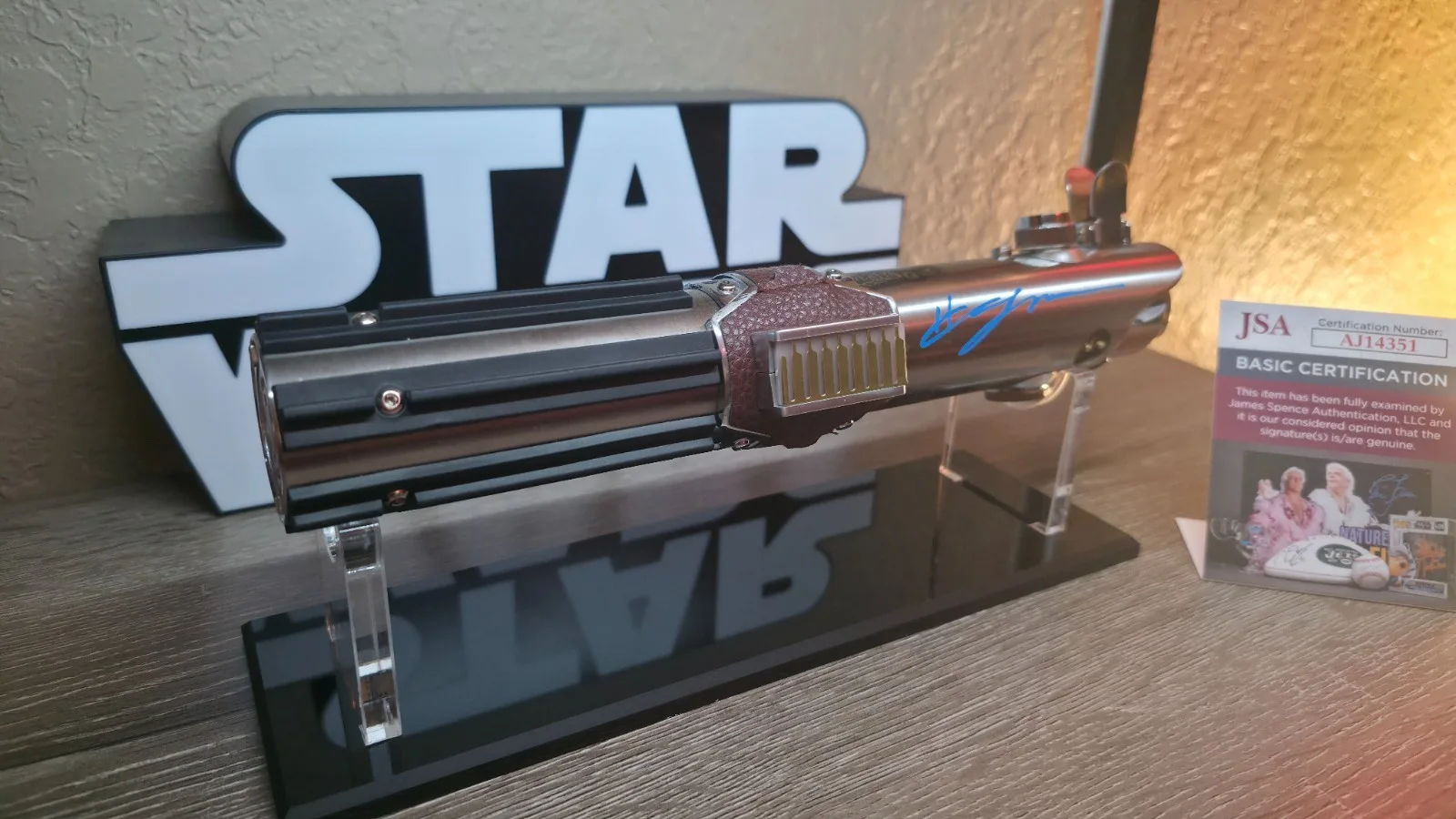 Hayden Christensen — Hayden Christensen Anakin Skywalker Autographed Signed Legacy Lightsaber WB JSA, изображение 4
