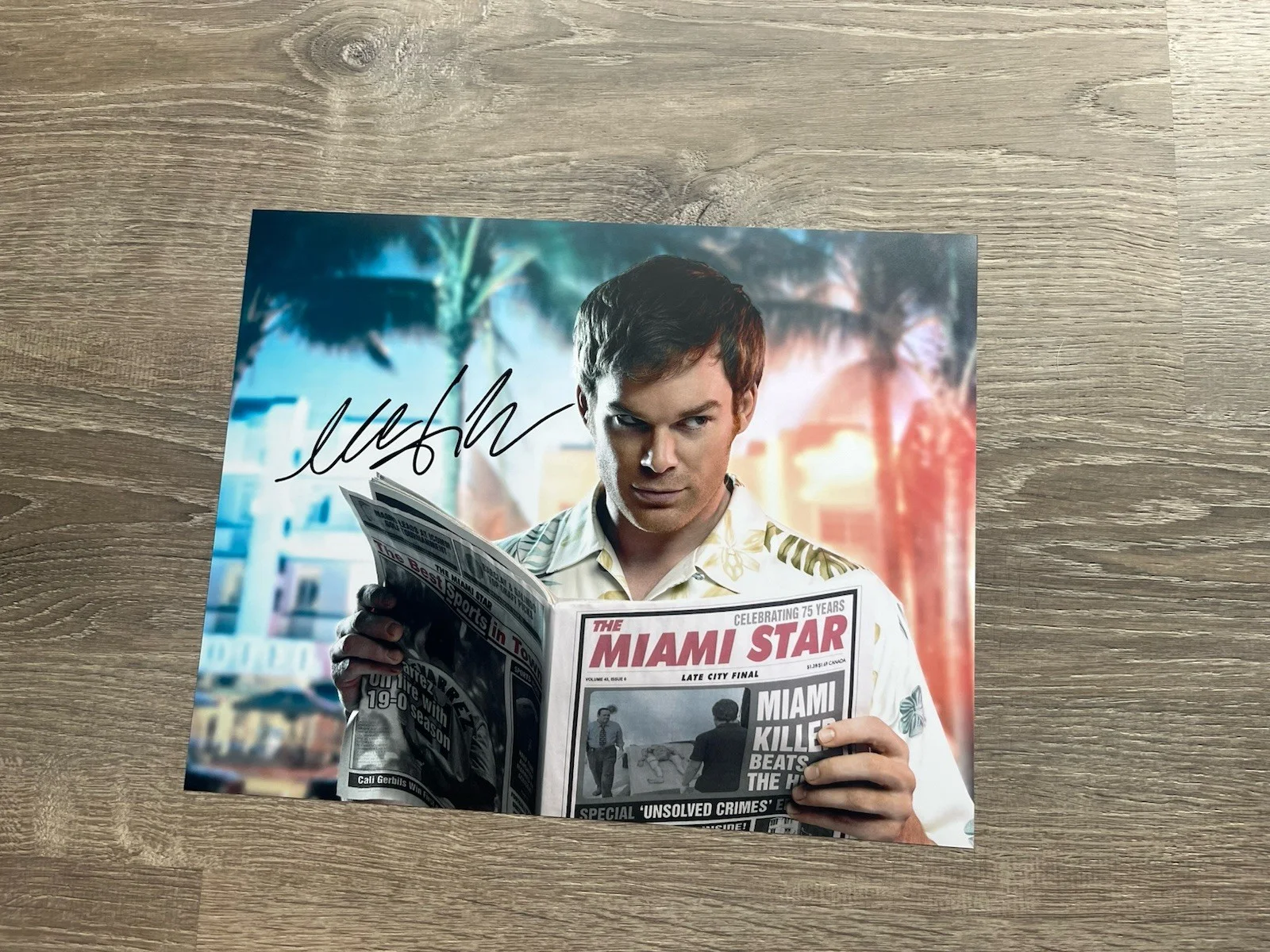 Michael C Hall — Michael C Hall Dexter Signed 11x14 Photo JSA COA, image 5