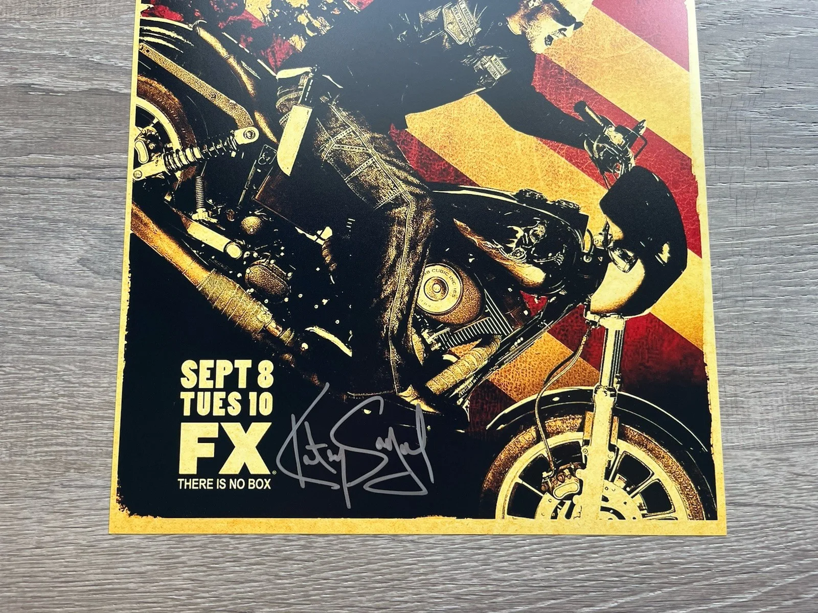 Katey Sagal — Katey Sagal Signed Gemma 11x17 Photo JSA COA Sons Of Anarchy SOA, image 3