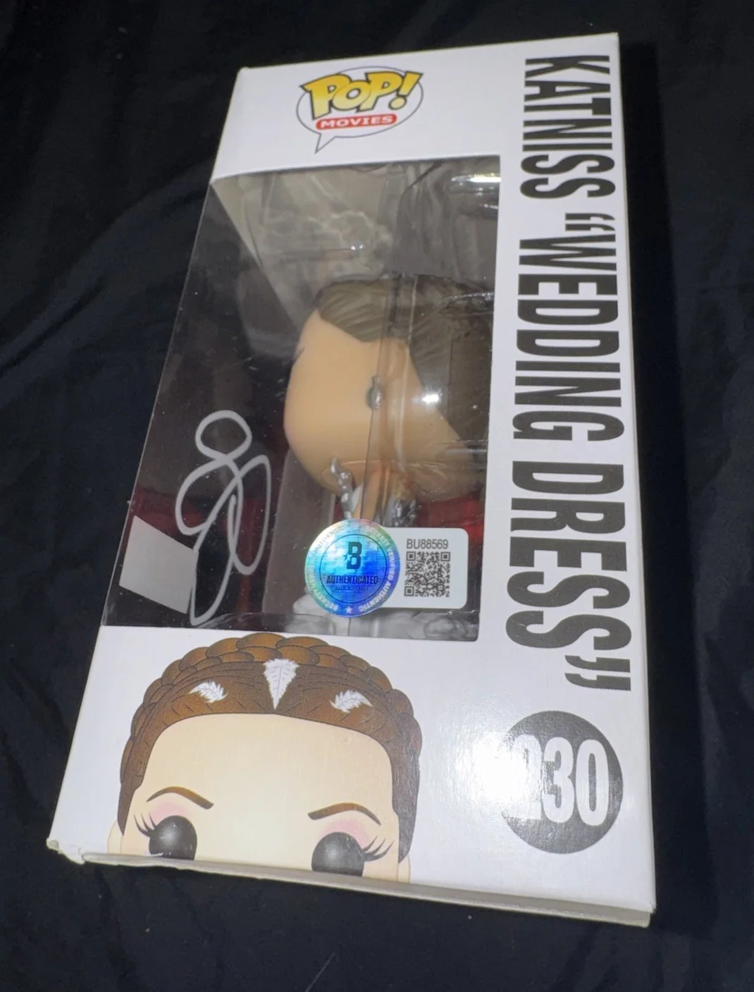 Jennifer Lawrence — Jennifer Lawrence signed Katniss Wedding Dress funko Hunger Games poster photo, изображение 5
