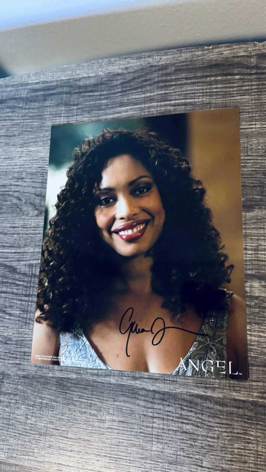 Gina Torres — GINA TORRES SIGNED ANGEL 8X10 PHOTO