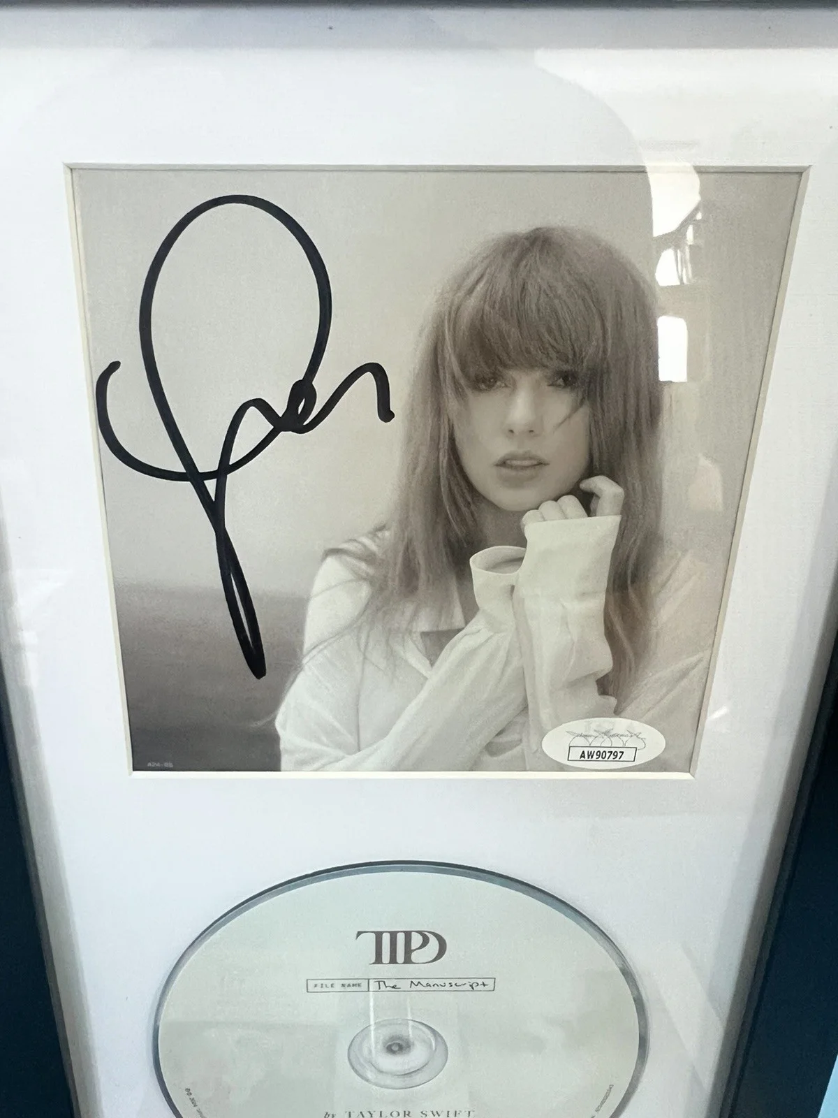 Taylor Swift Tortured Poets Department TTPD Signed CD Framed JSA COA Fast Ship ✅, image 2