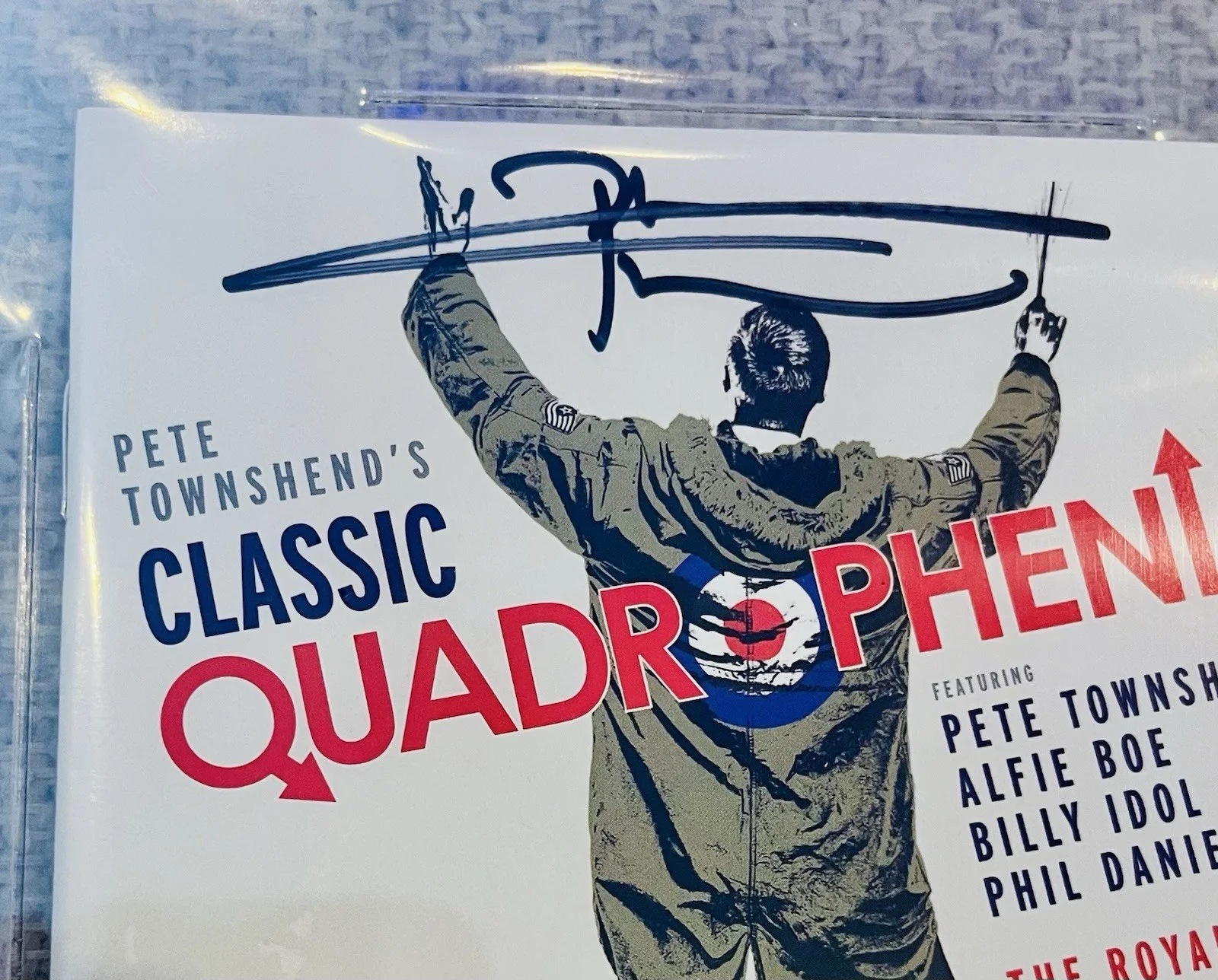 Pete Townshend The WHO Founder Signed CD Autograph Beckett Encapsulated, изображение 2