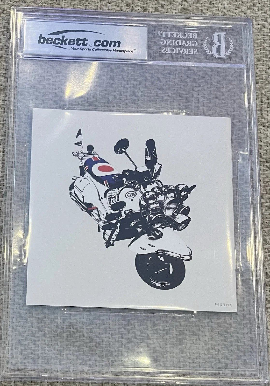 Pete Townshend The WHO Founder Signed CD Autograph Beckett Encapsulated, изображение 3
