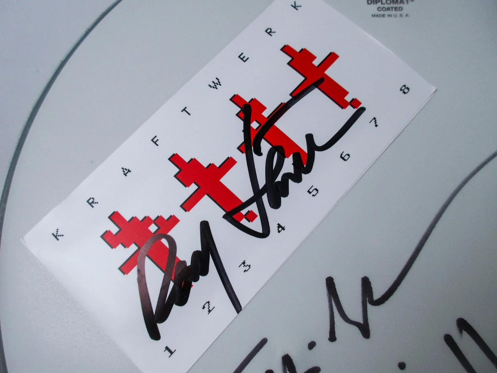Ralf Hutter Fritz Henning Falk Band Signed KRAFTWERK 12" Drumhead PROOF JSA B, изображение 2