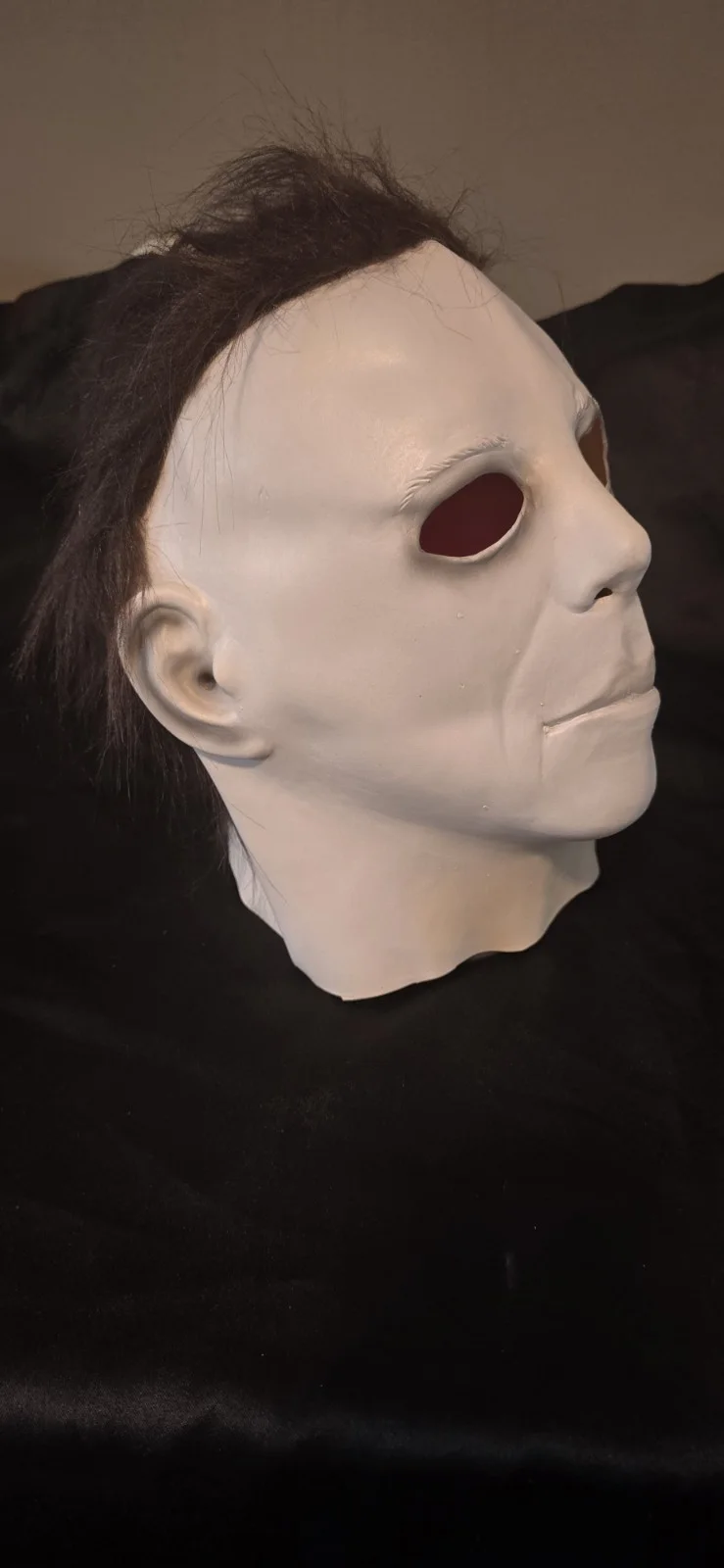 TYLER MANE — TYLER MANE AUTOGRAPHED SIGNED MICHAEL MYERS MASK! ROB ZOMBIE HALLOWEEN! BECKETT!, image 3