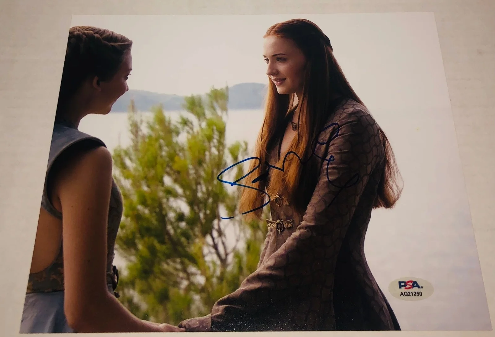 Sophie Turner — Sophie Turner Game Of Thrones Sansa Stark Signed 8x10 Photo PSA RARE