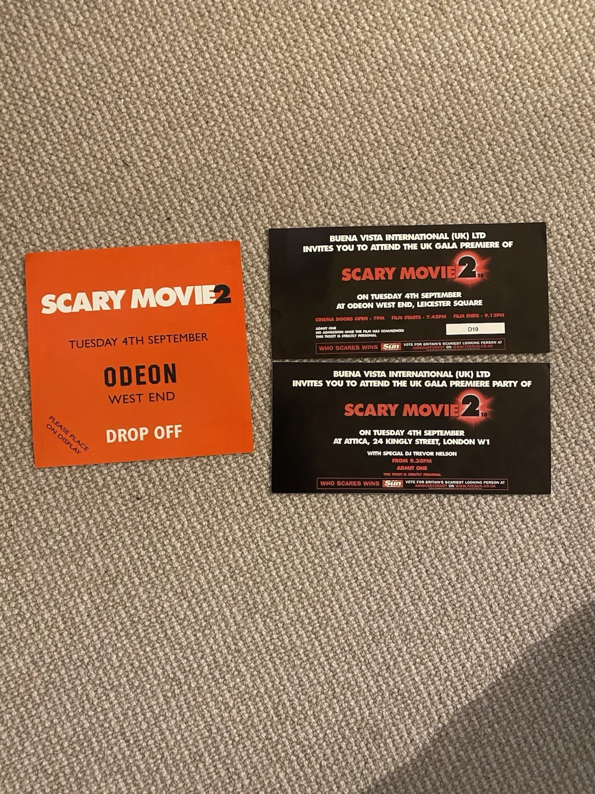 SCARY MOVIE 2 UK GALA PREMIERE TICKETS x 2 PLUS DROP OFF LEAFLET & SIGNATURES 4, изображение 4