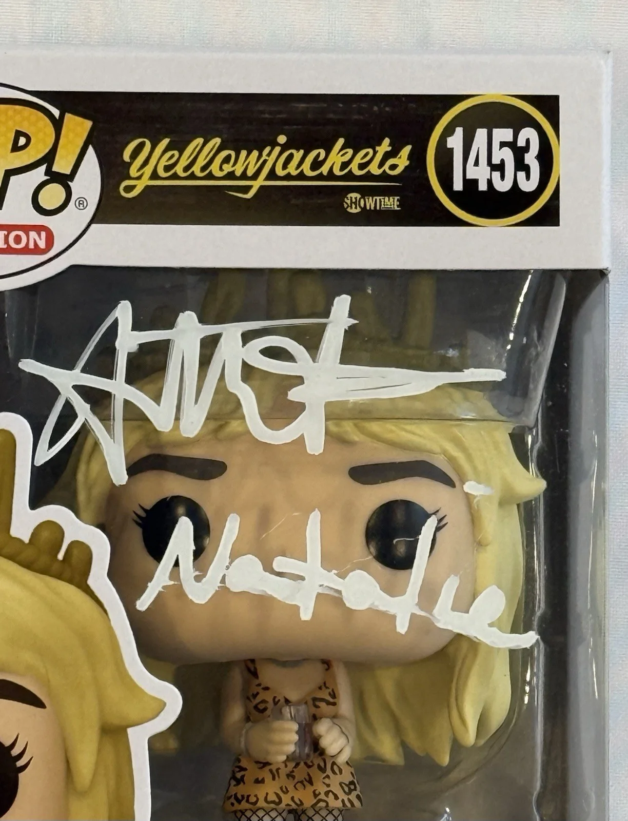 Juliette Lewis — Juliette Lewis Signed Yellowjackets Funko Pop! 1453 Beckett COA, image 2
