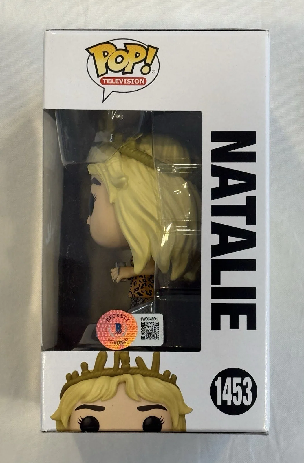 Juliette Lewis — Juliette Lewis Signed Yellowjackets Funko Pop! 1453 Beckett COA, image 3