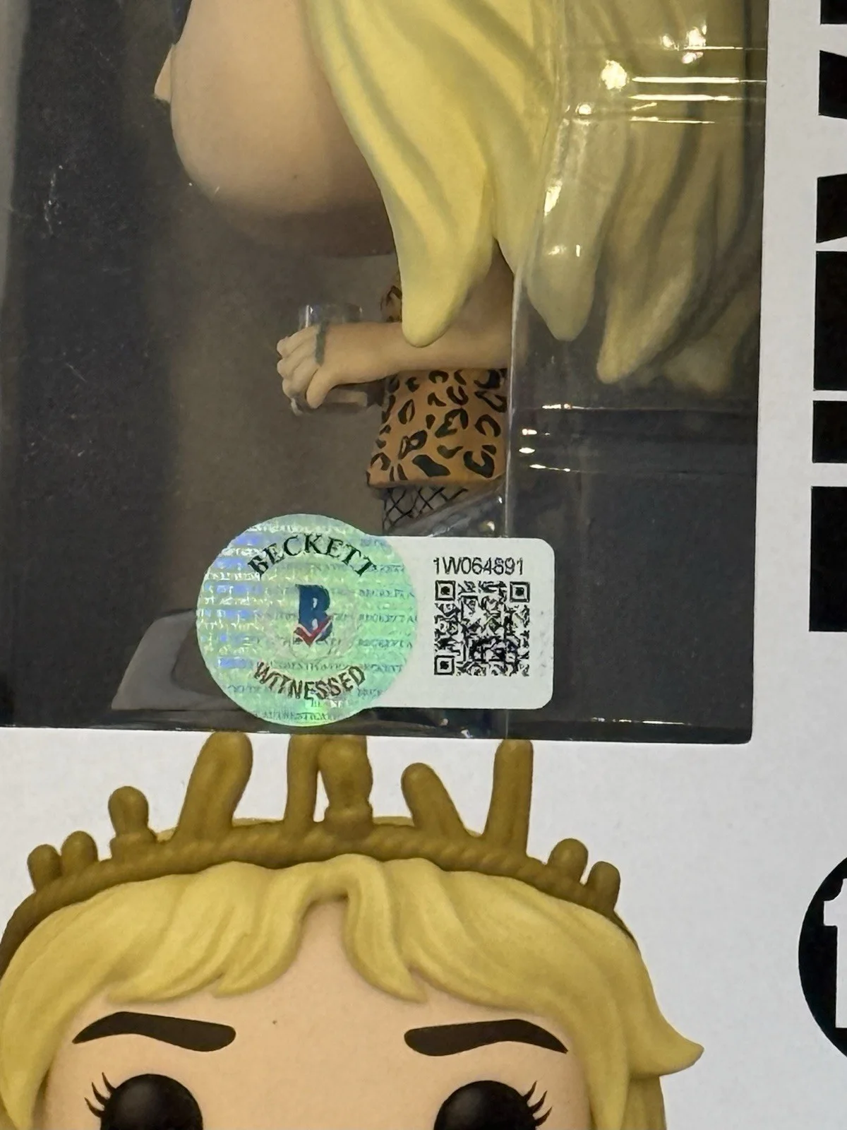 Juliette Lewis — Juliette Lewis Signed Yellowjackets Funko Pop! 1453 Beckett COA, image 4