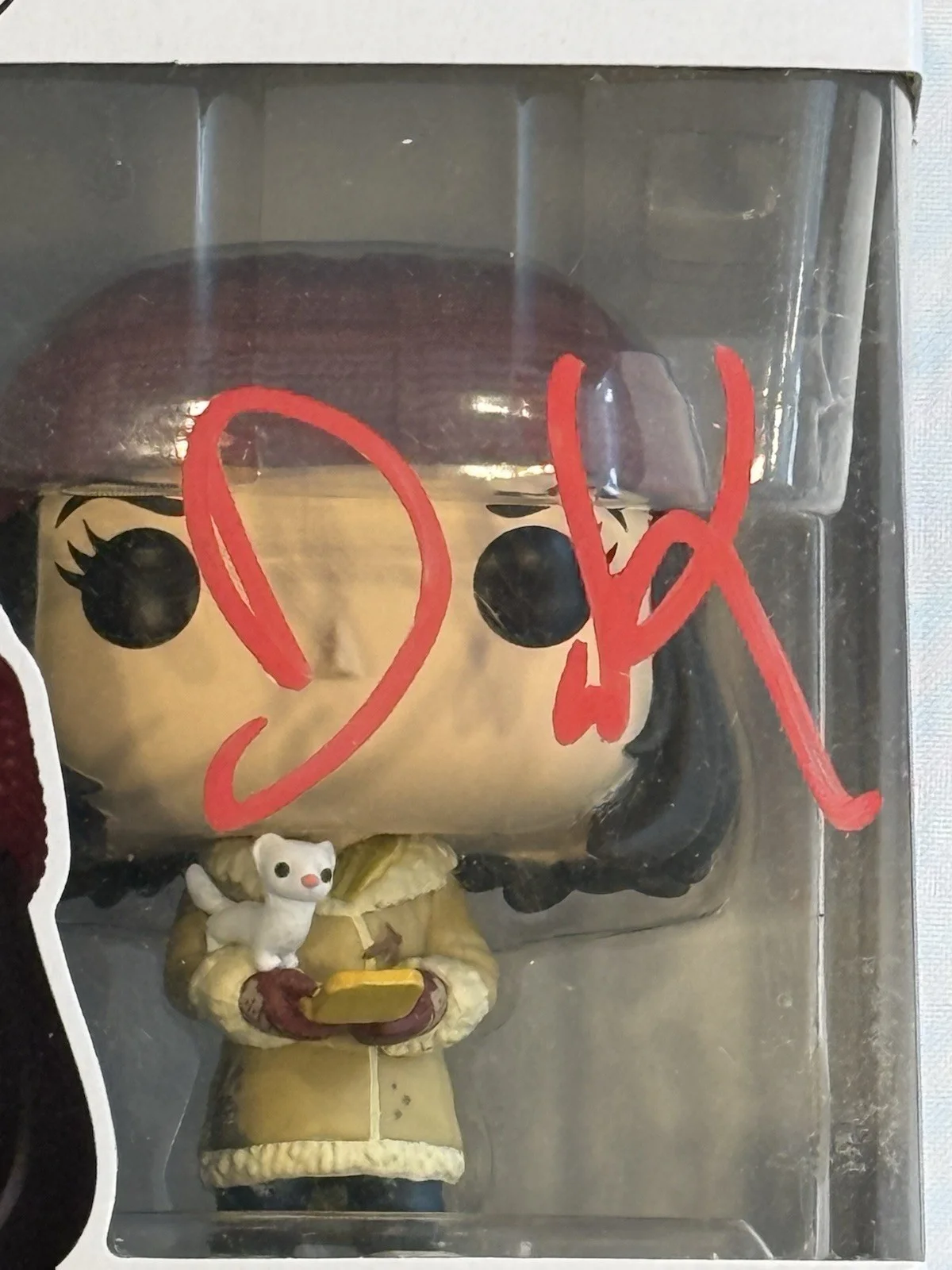 Dafne Keen Signed Lyra “His Dark Materials” Funko Pop! 1108 AutographCOA, изображение 2