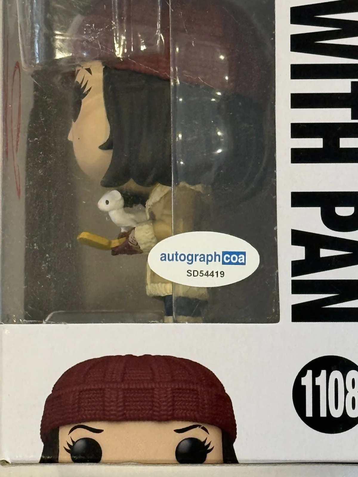 Dafne Keen Signed Lyra “His Dark Materials” Funko Pop! 1108 AutographCOA, изображение 4