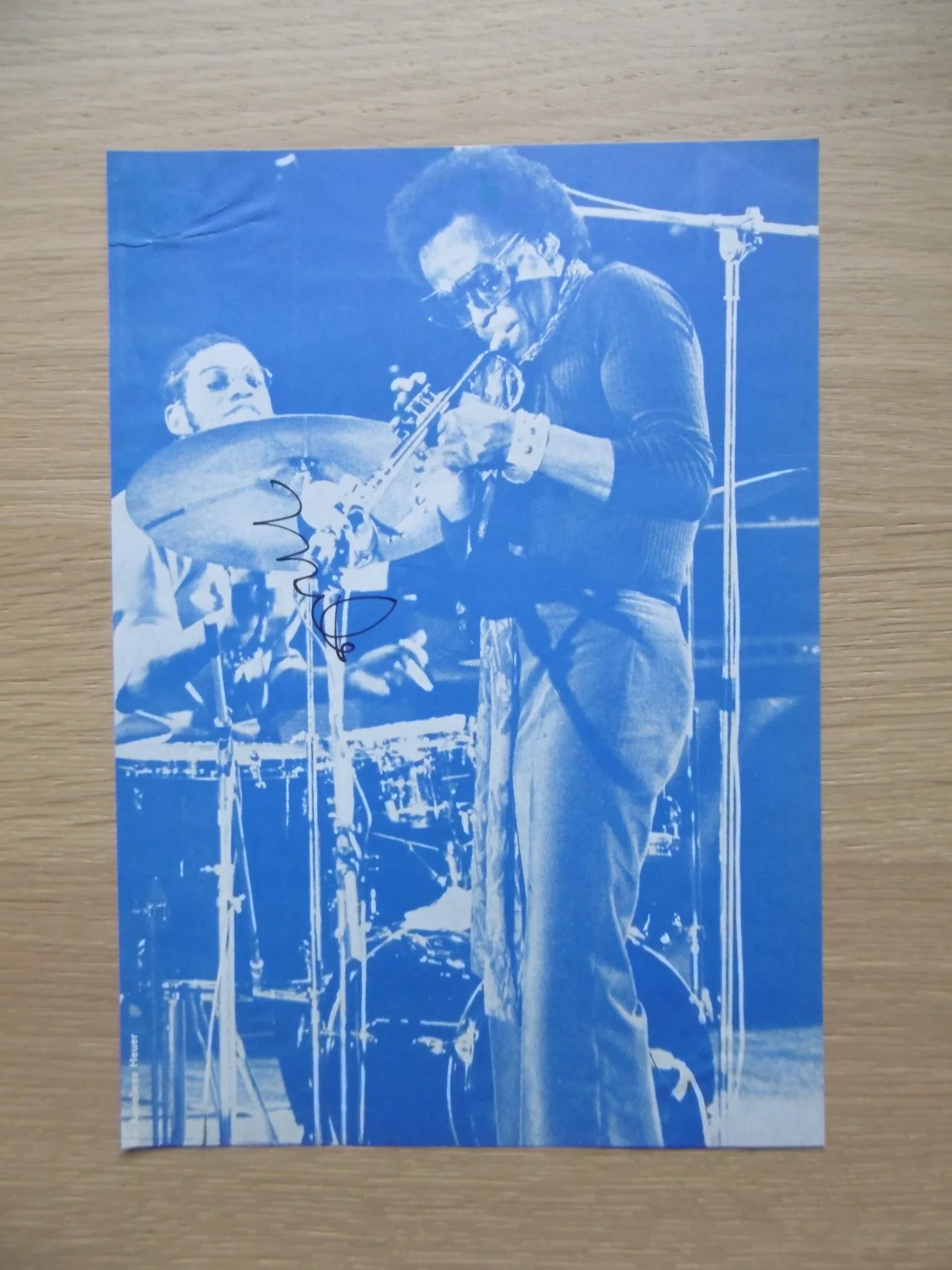 Miles Davis Jazz signed 7x10 inch magazine-page autographs ACOA, image 2