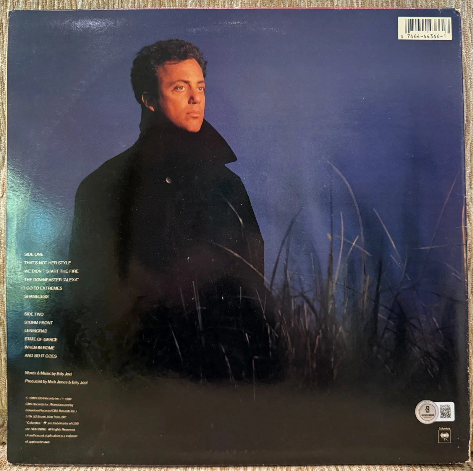 BILLY JOEL SIGNED VINYL ALBUM STORM FRONT BECKETT LOA WE DIDNT START THE FIRE!, изображение 2