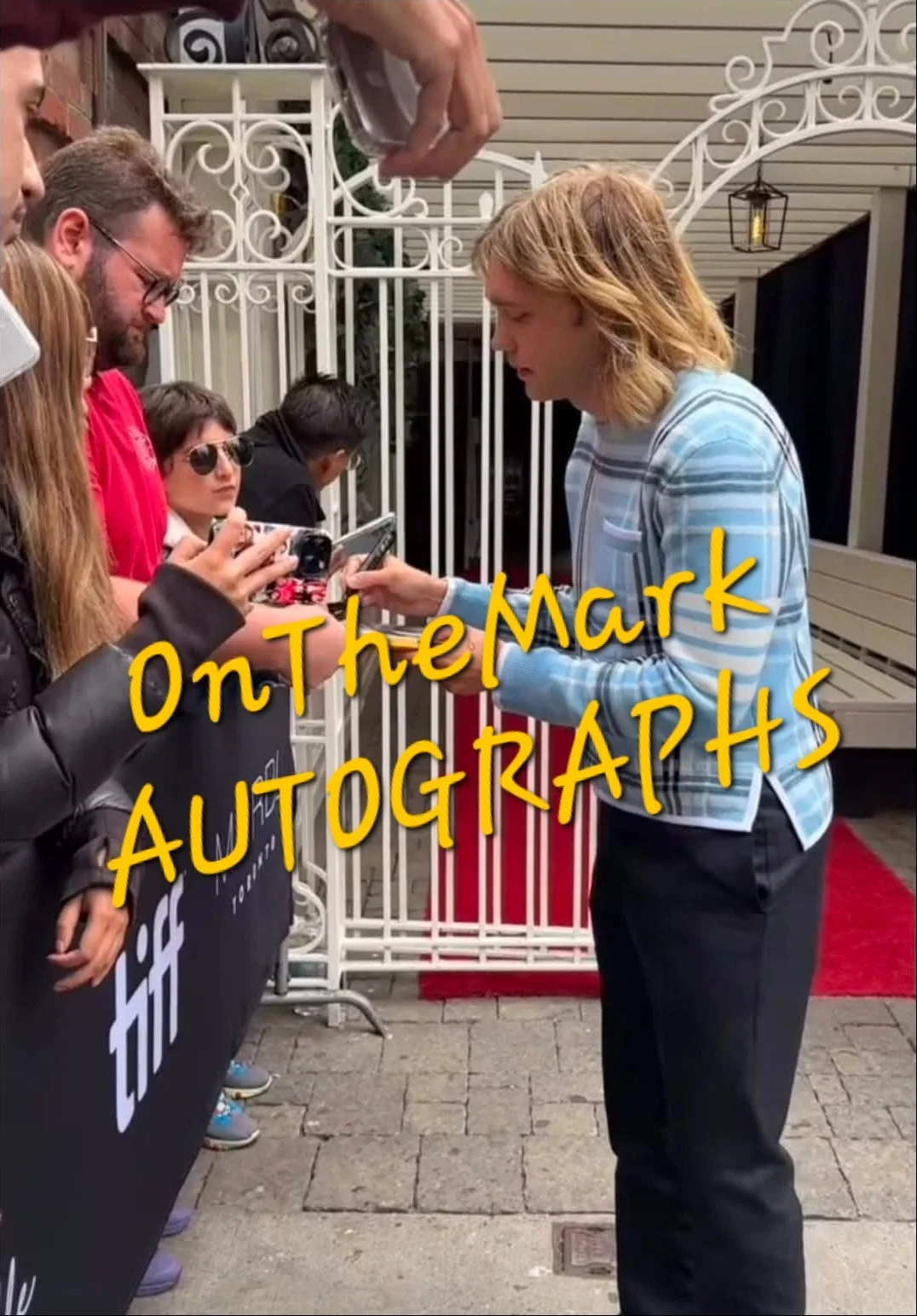 Charlie Plummer Hand Signed Autograph 8x10 Photo In Person Proof Long Walk Actor, изображение 3