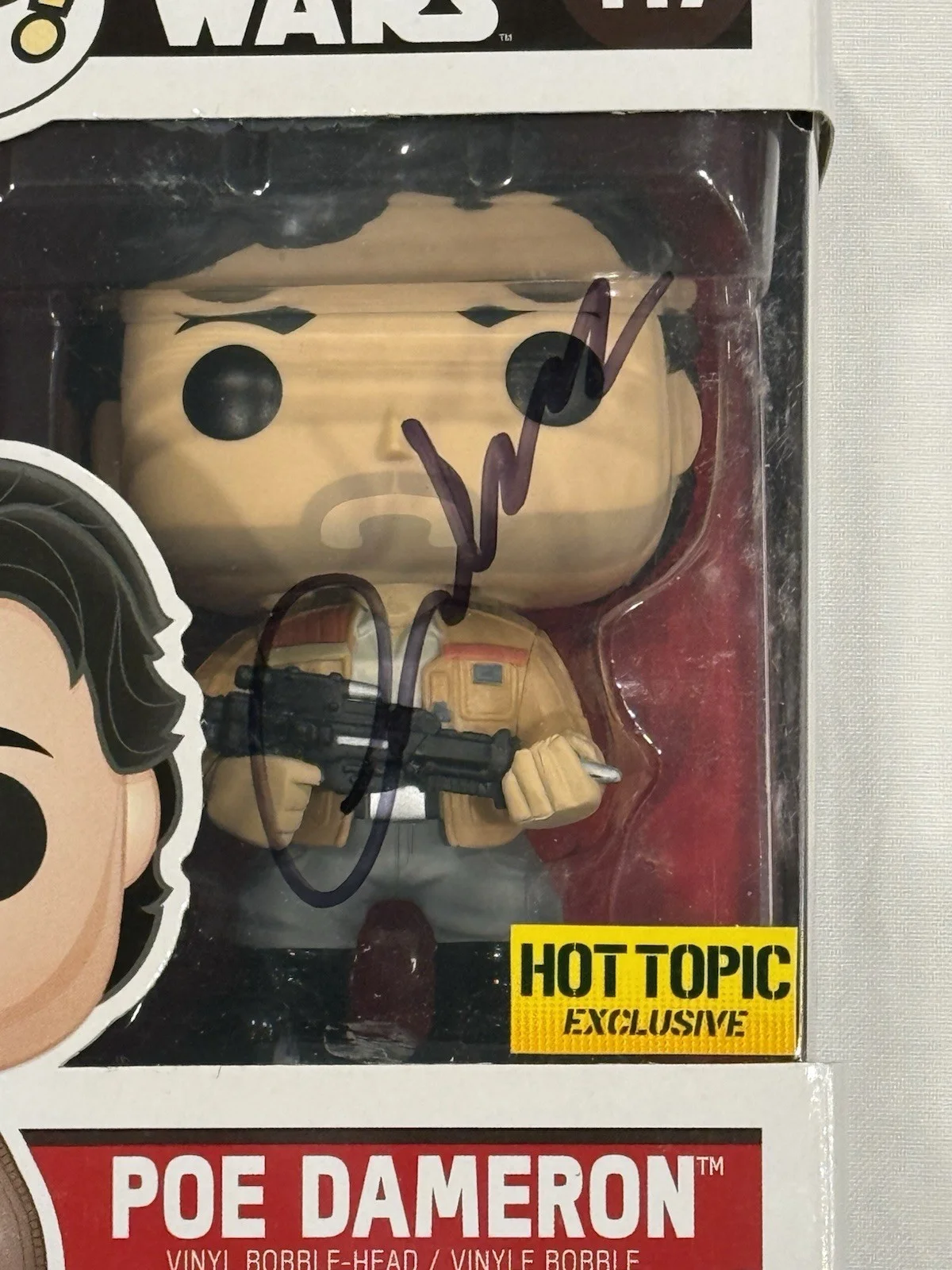 Oscar Isaac — Oscar Isaac Signed Poe Dameron Funko Pop 117 Star Wars Force Awakens JSA COA, изображение 2