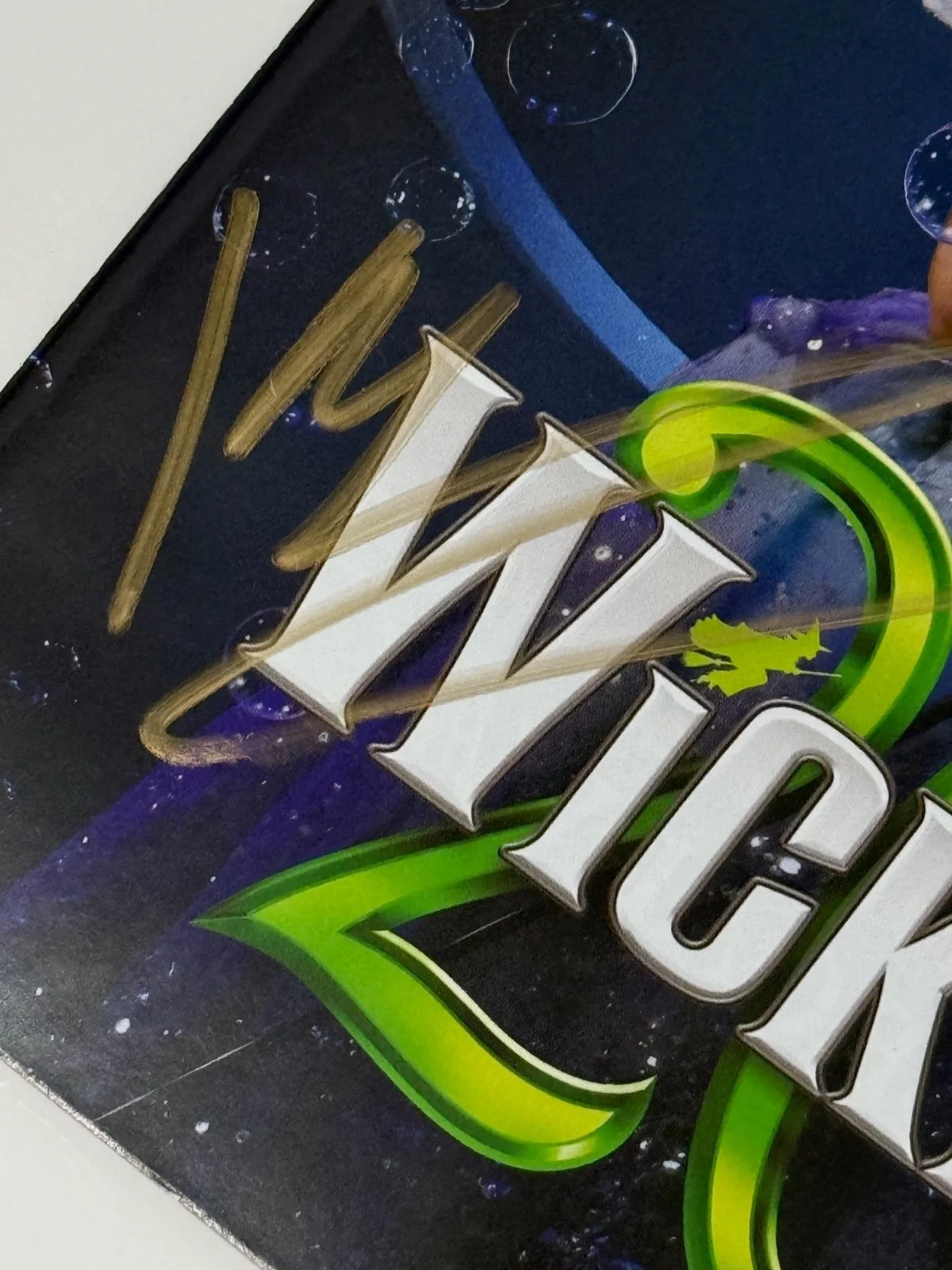 Kristin Chenoweth — Kristin Chenoweth signed Wicked 20th Anniversary limited edition playbill BAS, image 2
