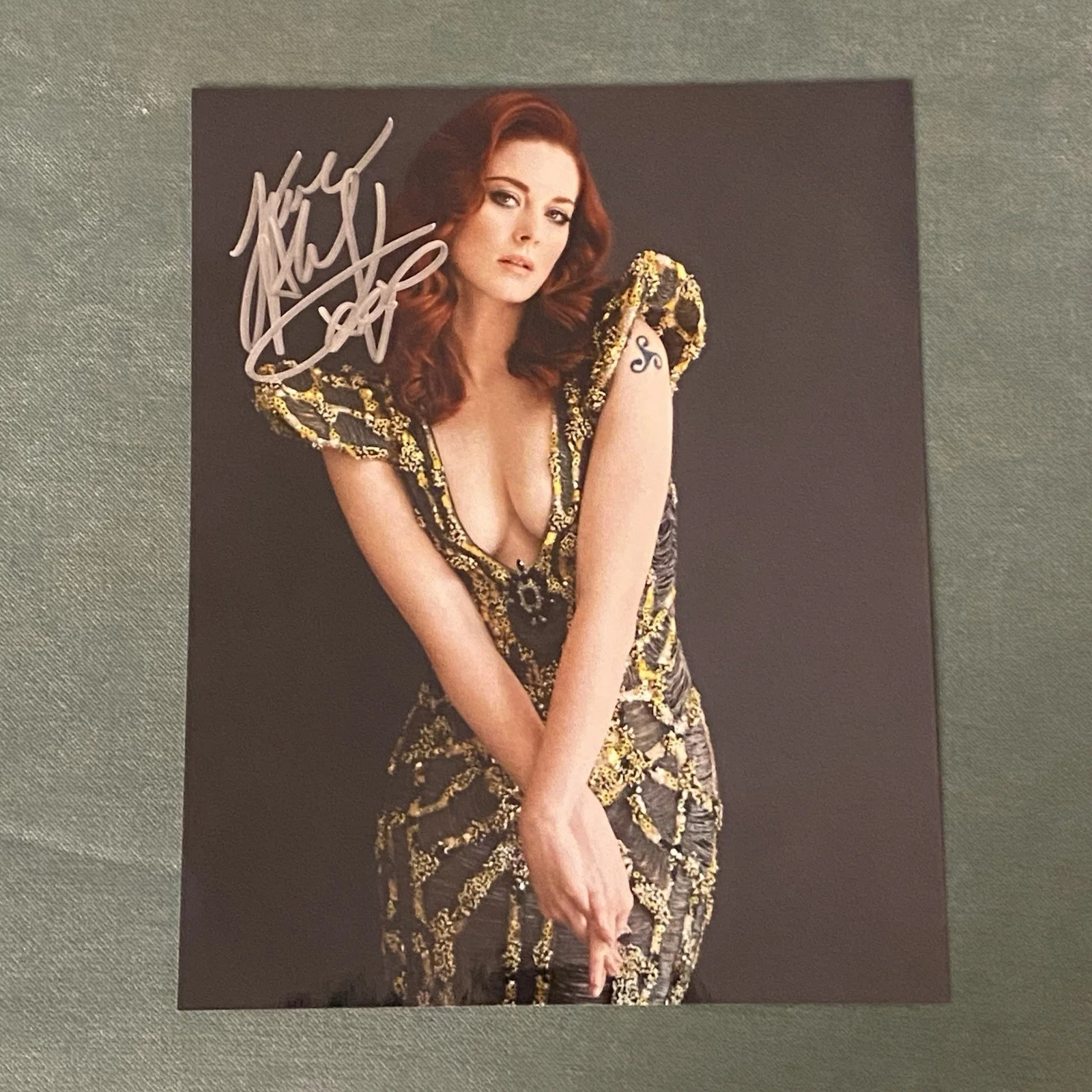 ALEXANDRA BRECKENDRIGE — ALEXANDRA BRECKENRIDGE SIGNED THE WALKING DEAD 8X10 PHOTO JESSIE ANDERSON, изображение 2