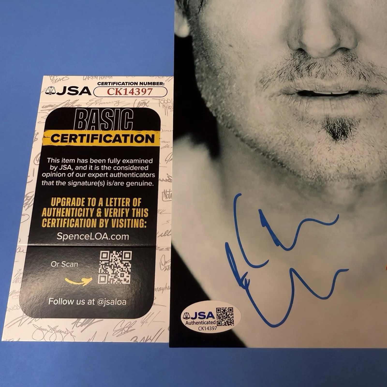 Keith Urban Signed 8x10 Autographed Photo Country Superstar JSA COA, image 2