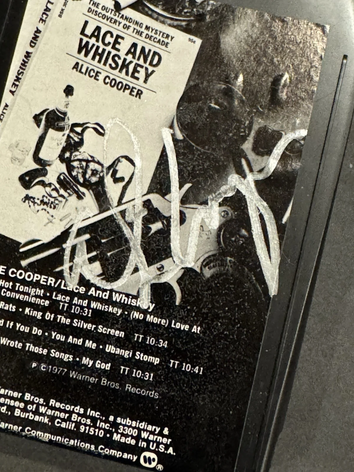 Alice Cooper Signed Lace & Whiskey 8 Track Tape PSA COA not JSA BAS Beckett, изображение 2